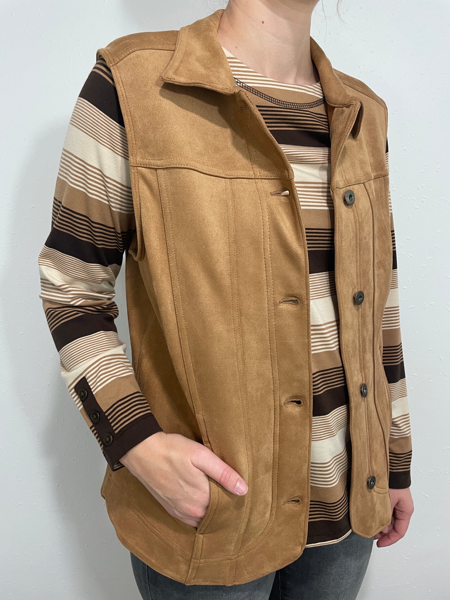 VISTA RIDGE FAUX SUEDE VEST - PECAN
