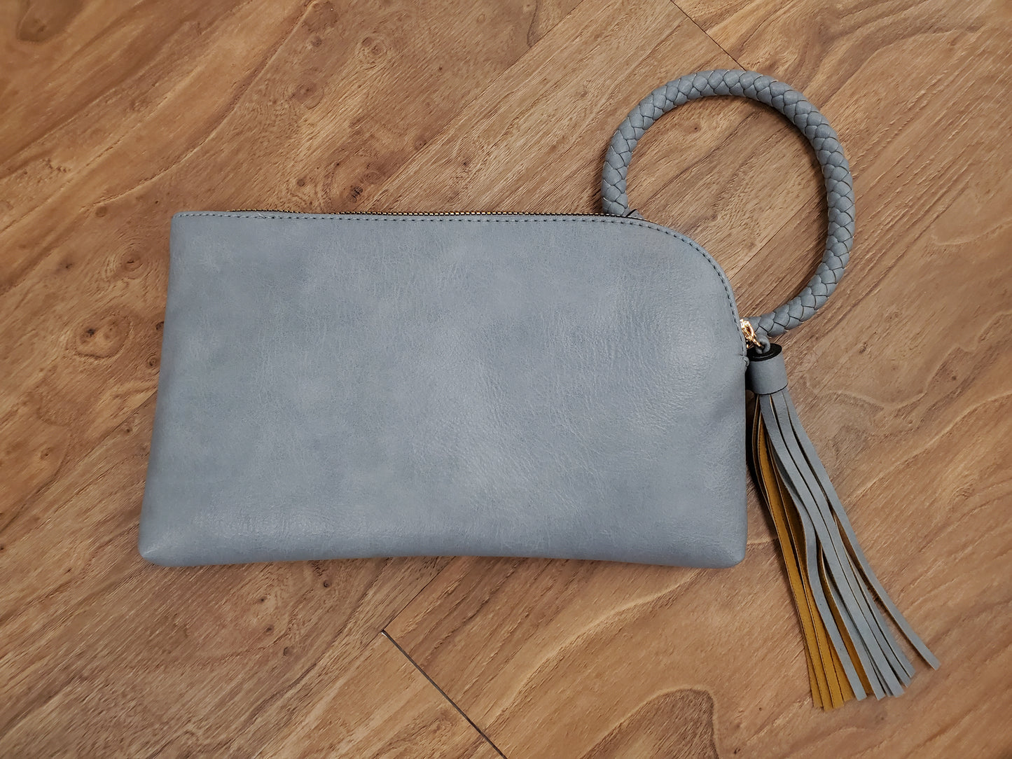 THE BRAIDED WRISTLET