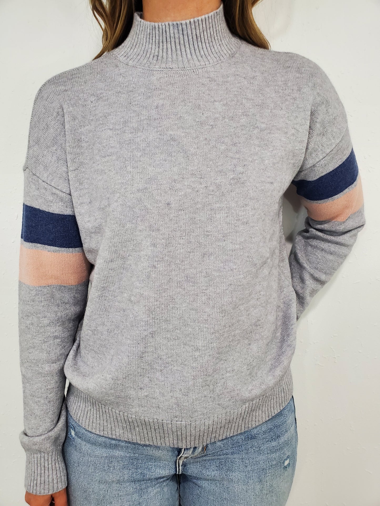CHARLIE B SMILE LIKE YOU MEAN IT SWEATER - H. GREY