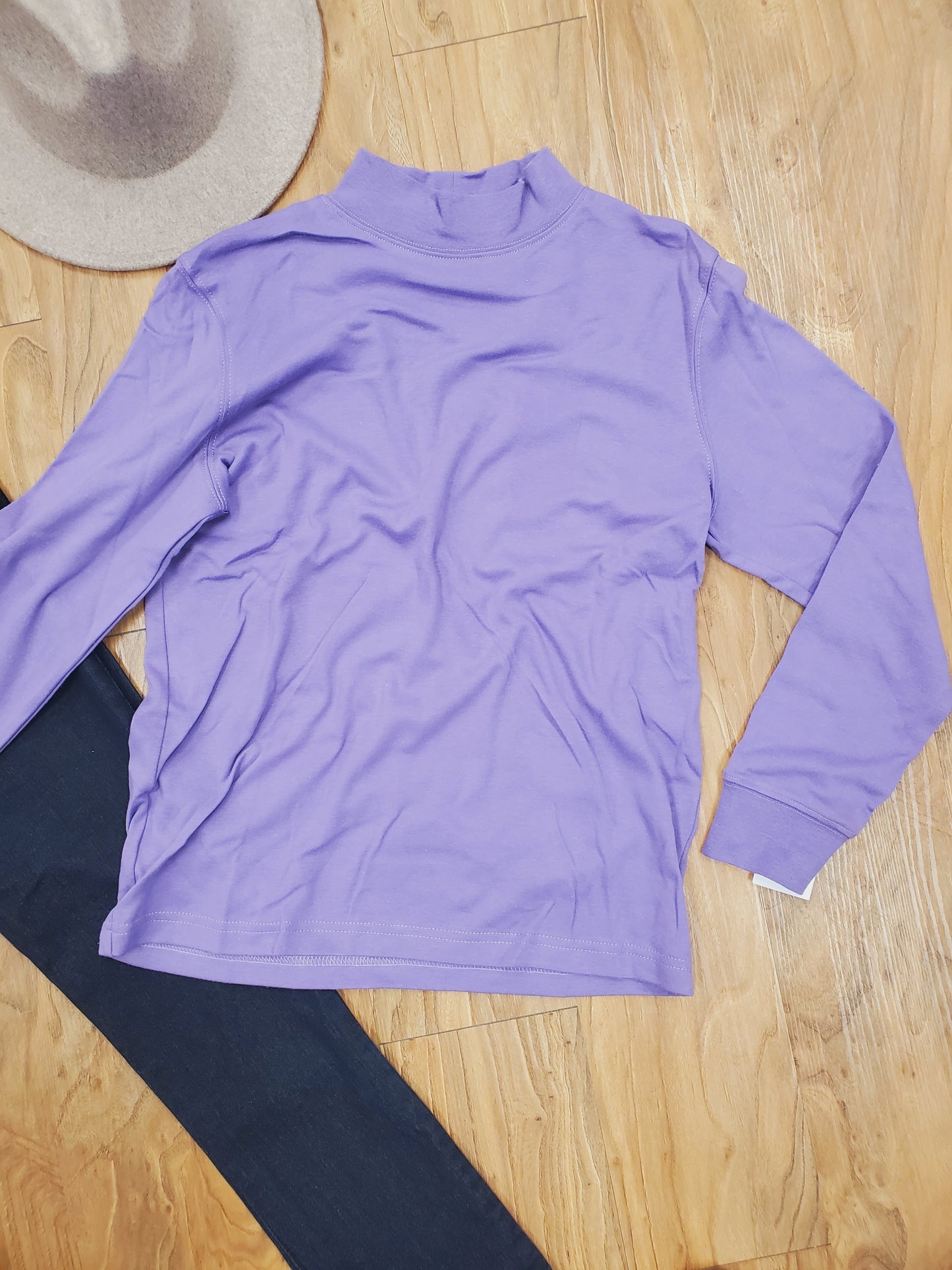 BASIC MOCK NECK TEE