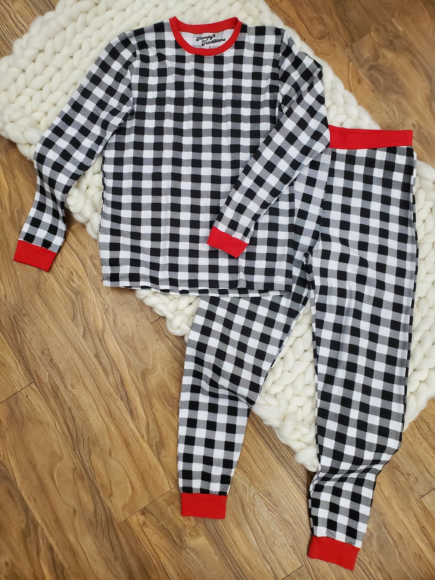 GINGHAM JOGGER PAJAMA SET - BLACK/WHITE/RED