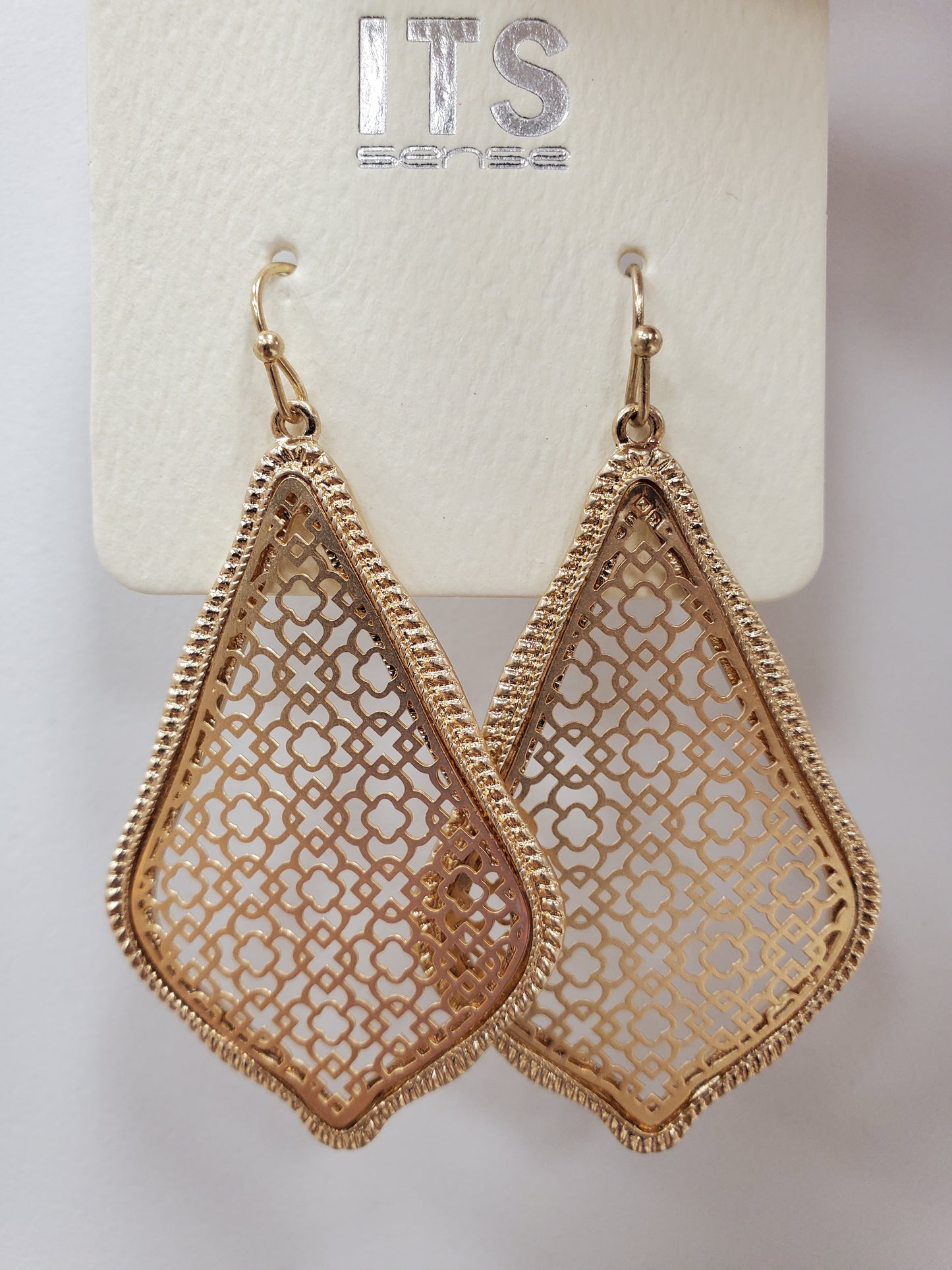 LATTICE DETAIL TEARDROP EARRING