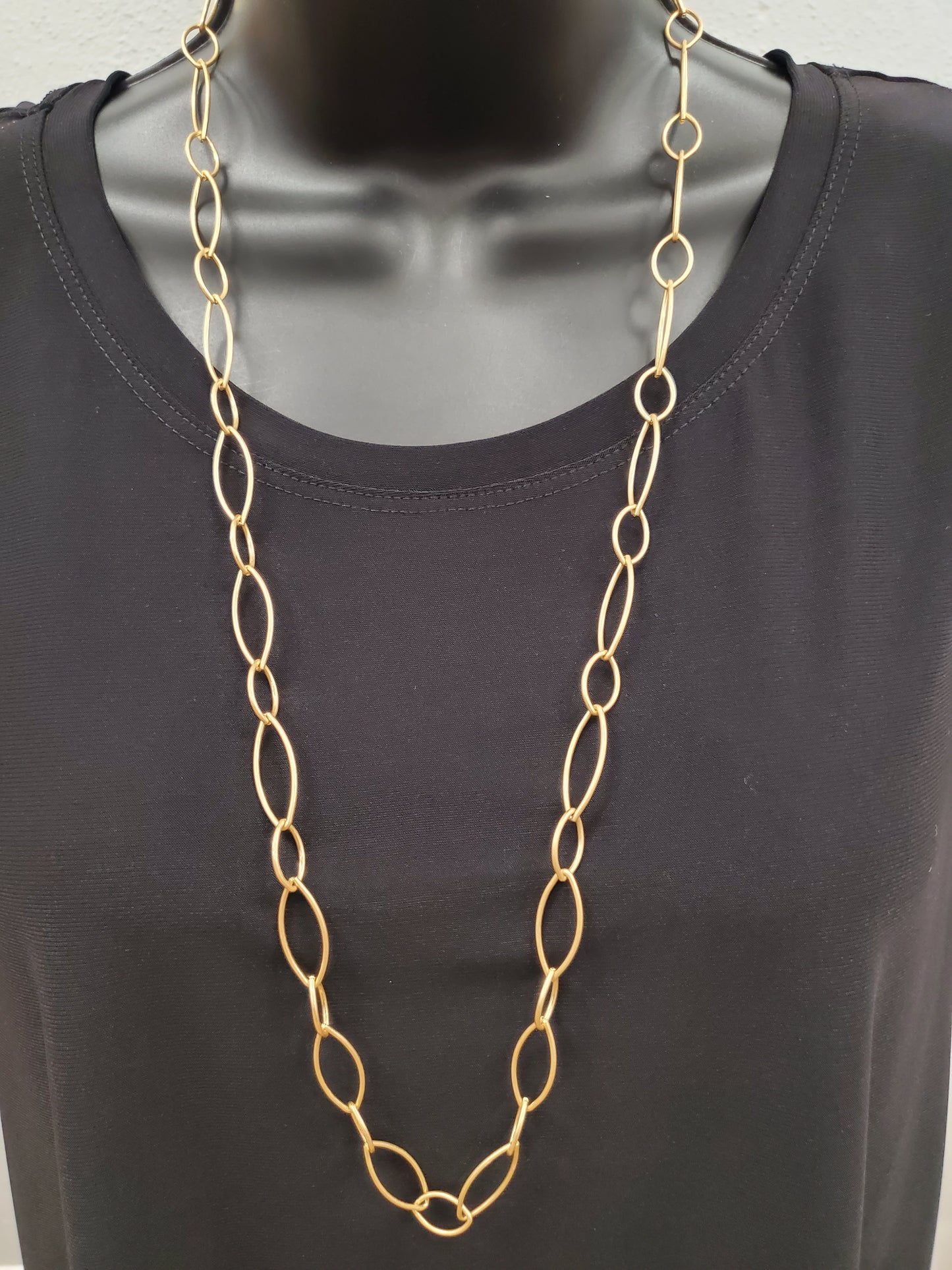 ADORE LONG CHAIN NECKLACE