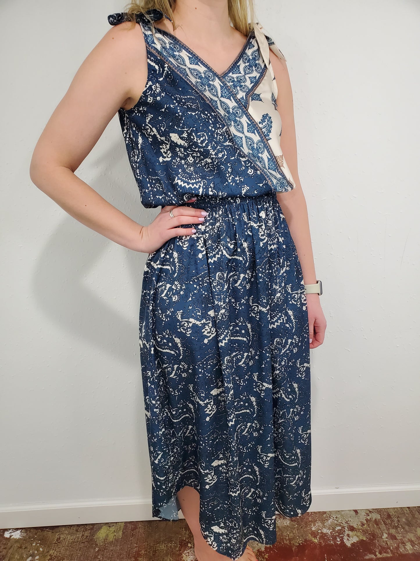 CHARLIE B SILKY PAISLEY MIDI DRESS - NAVY/CREAM