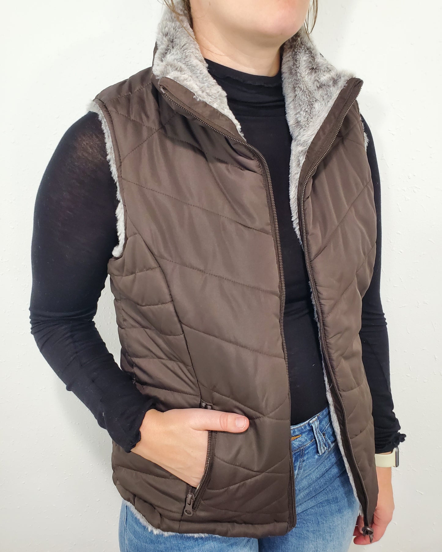 FAUX FUR REVERSIBLE VEST - BROWN