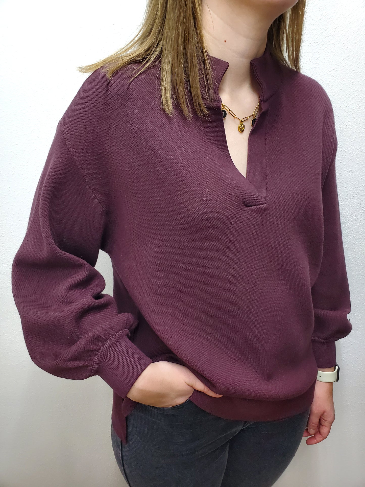 SPLIT V MOCK NECK SWEATER