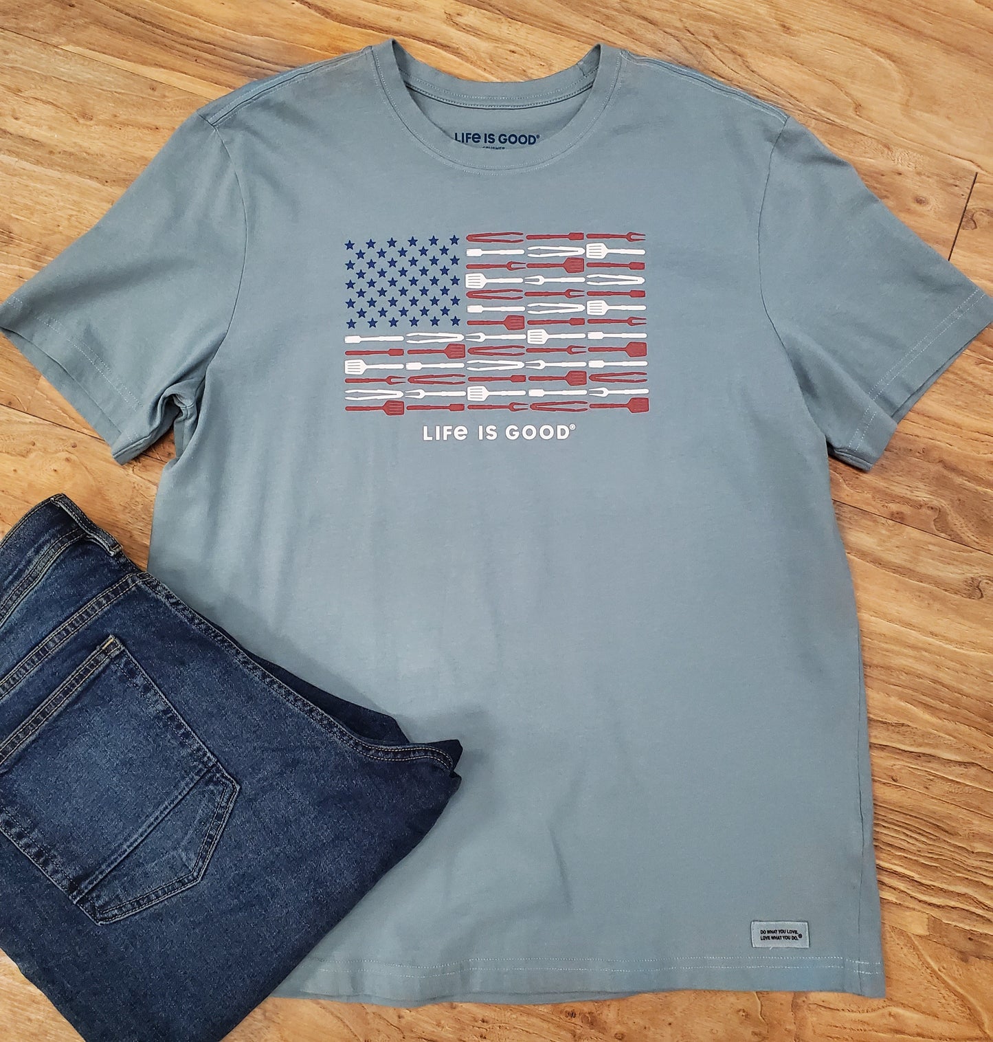 LIFE IS GOOD GRILL TOOLS FLAG - SMOKE BLUE