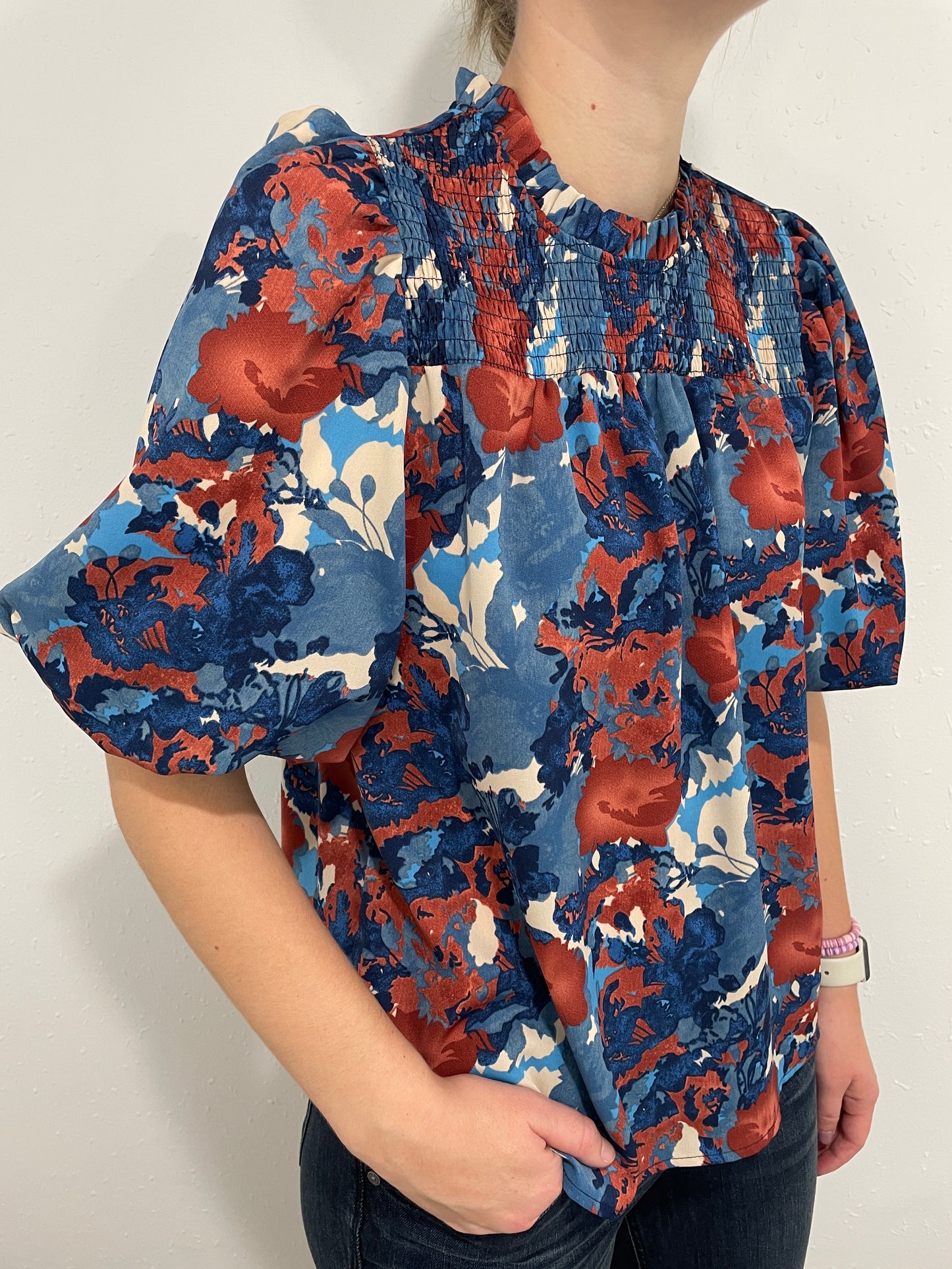 SMOCKED BUBBLE SLEEVE TOP - BLUE MULTI