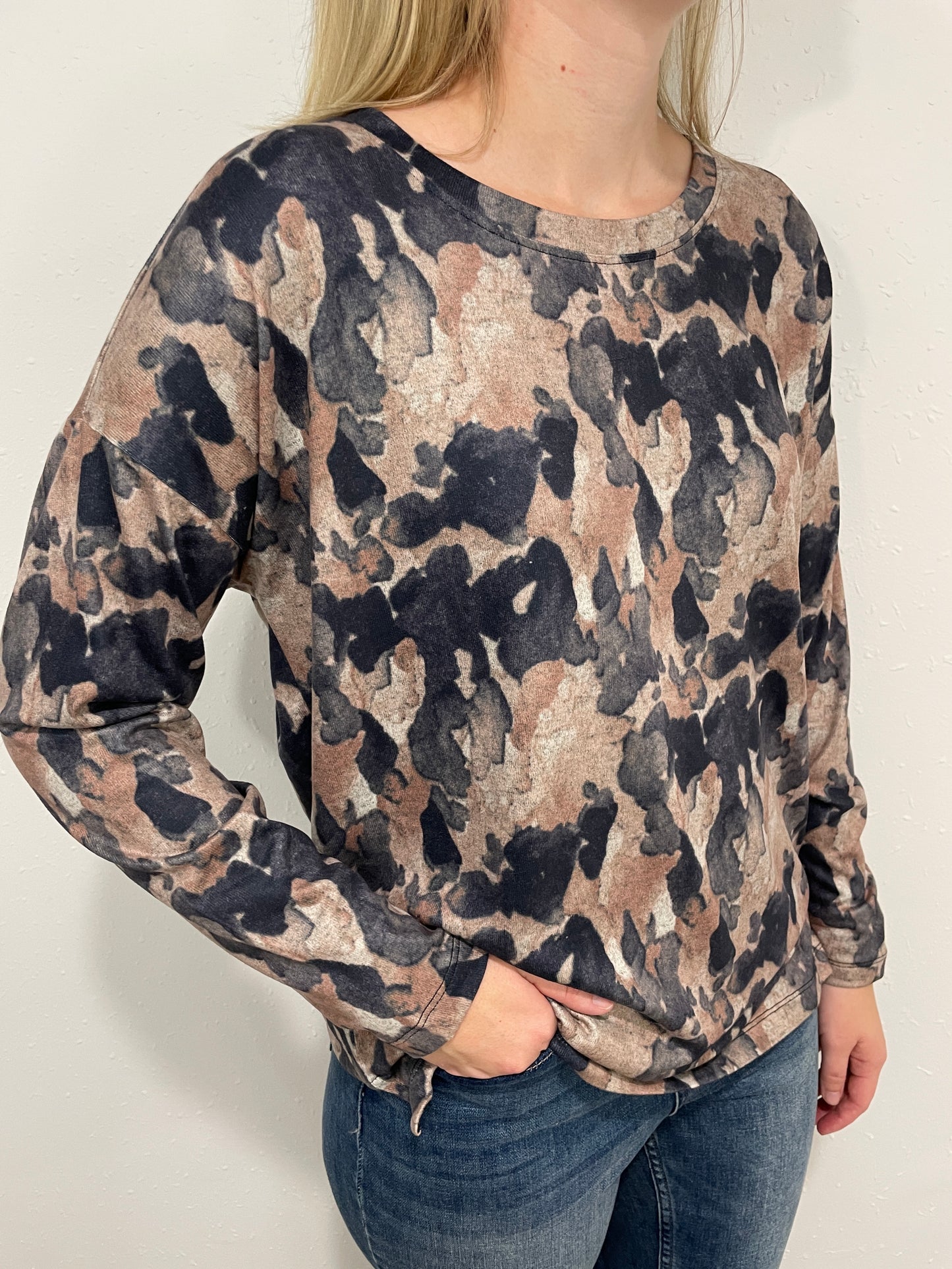 TRIBAL CREW NECK PRINTED TOP - BLACK/BROWN