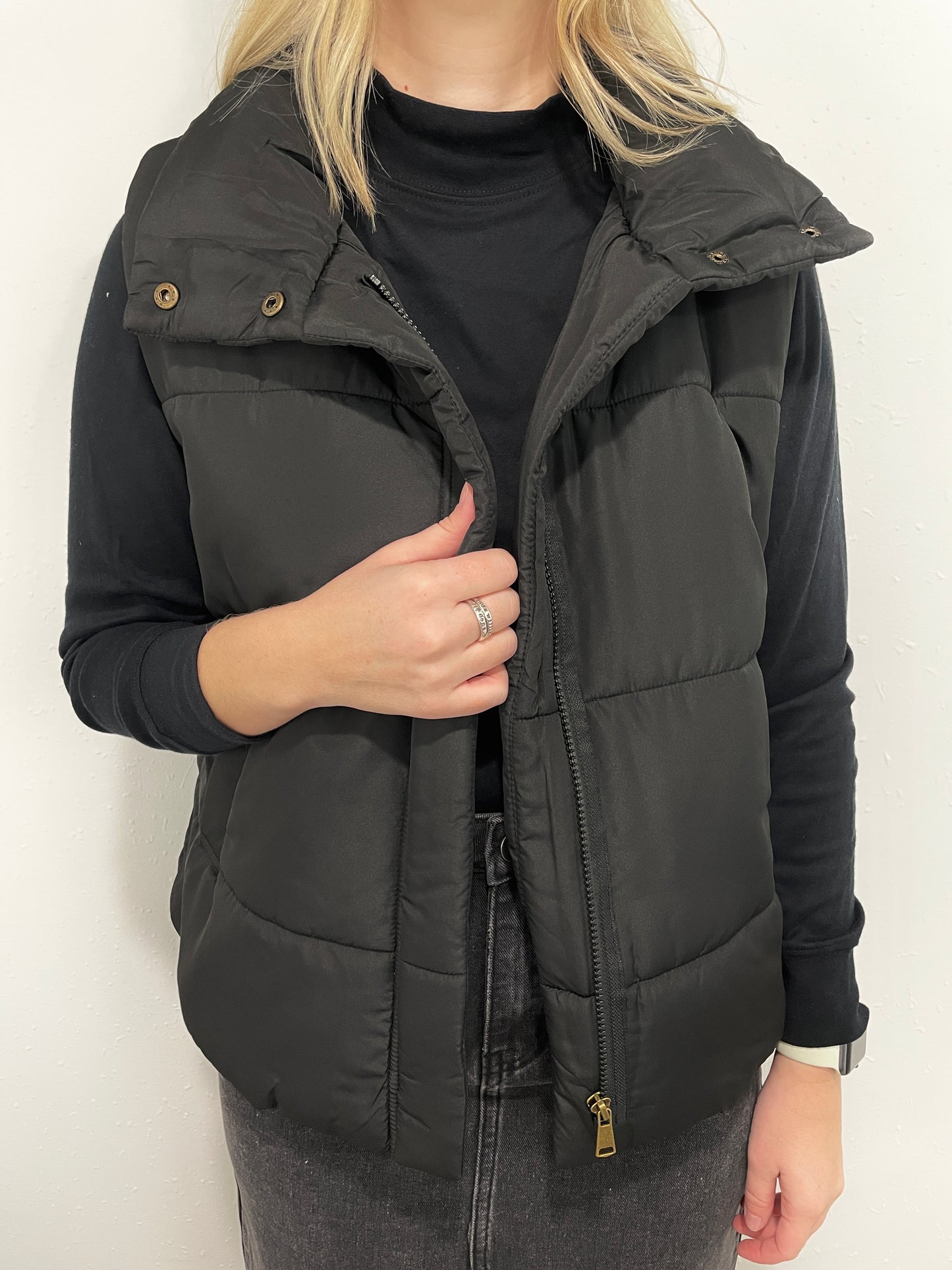 EVERYDAY PUFFER VEST