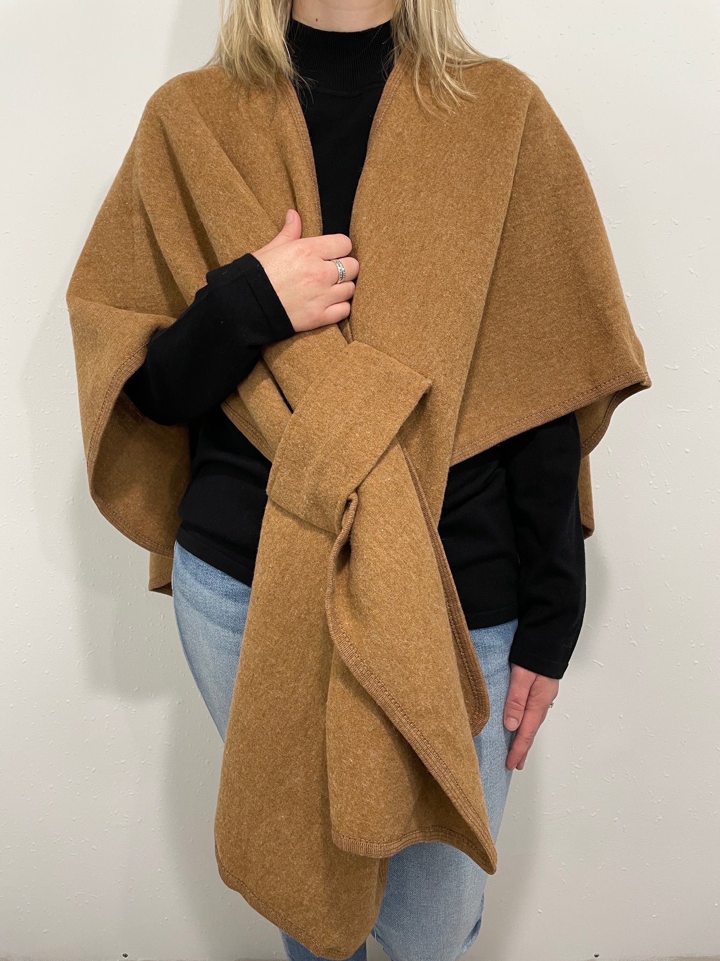 RAE PULL THROUGH CARDIGAN WRAP - BROWN - ONE SIZE