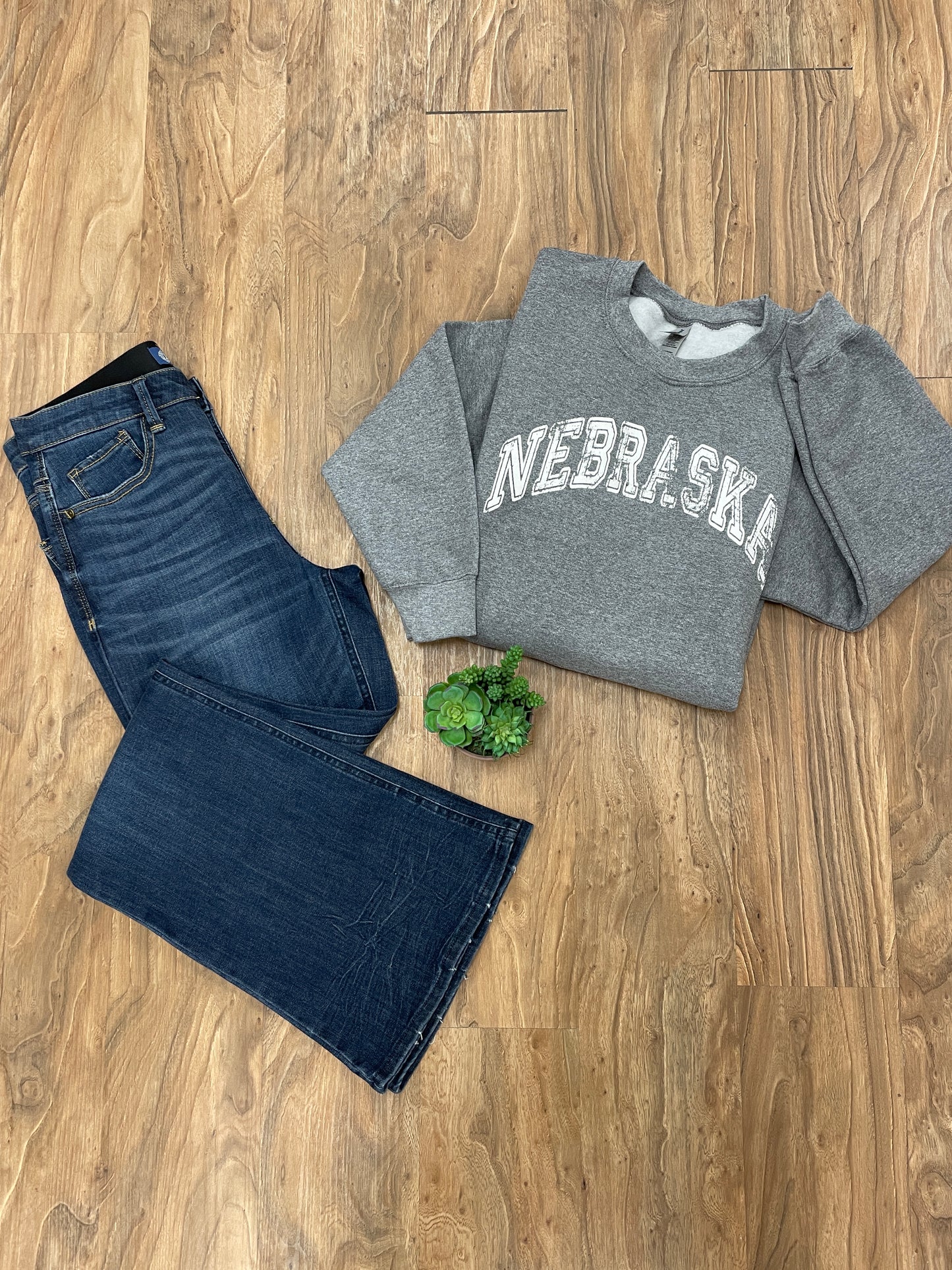 NEBRASKA CREW NECK SWEATSHIRT - HEATHER GREY