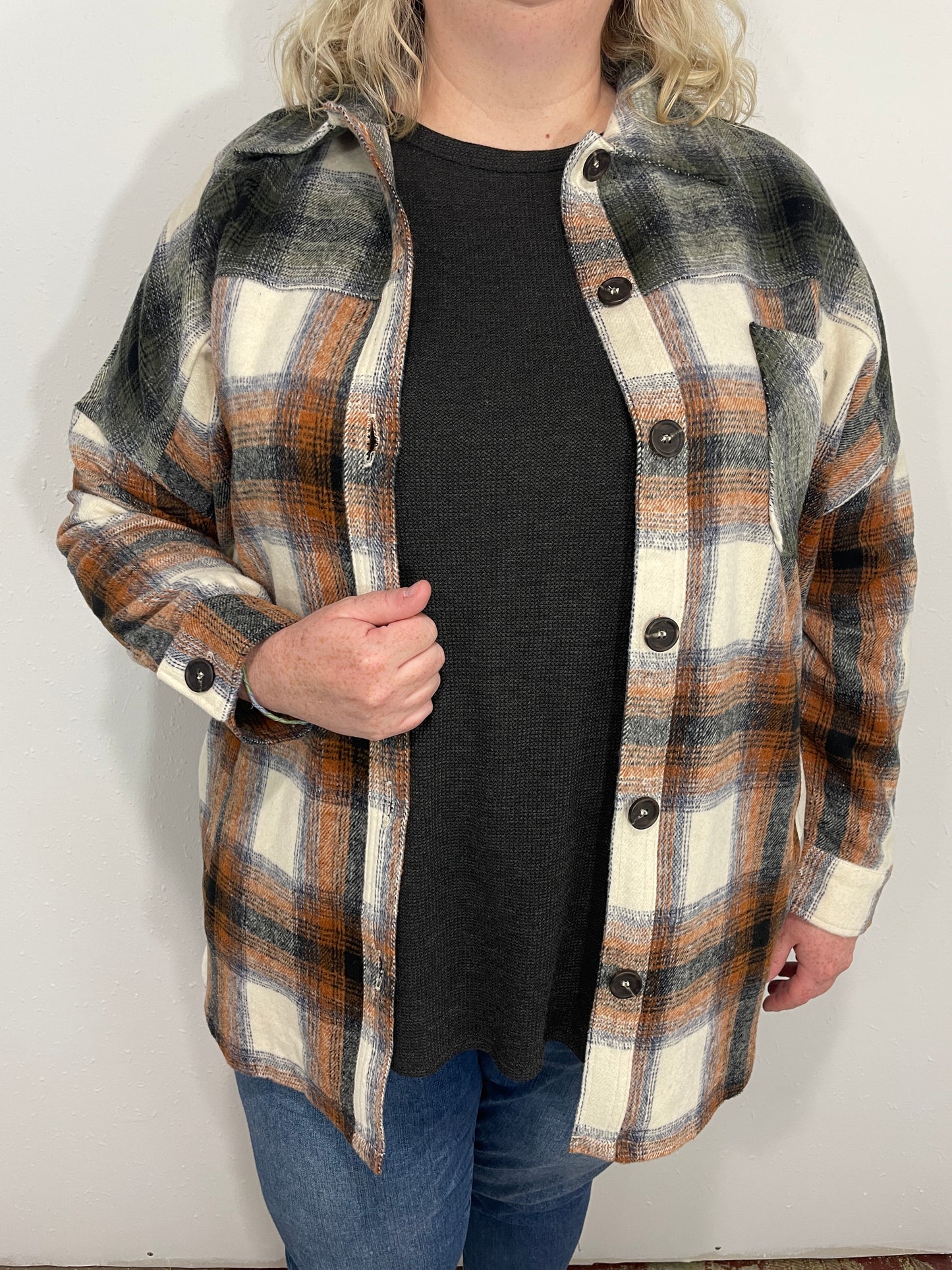 TWO-TONE PLAID SHACKET - CURVY - RUST/OLIVE