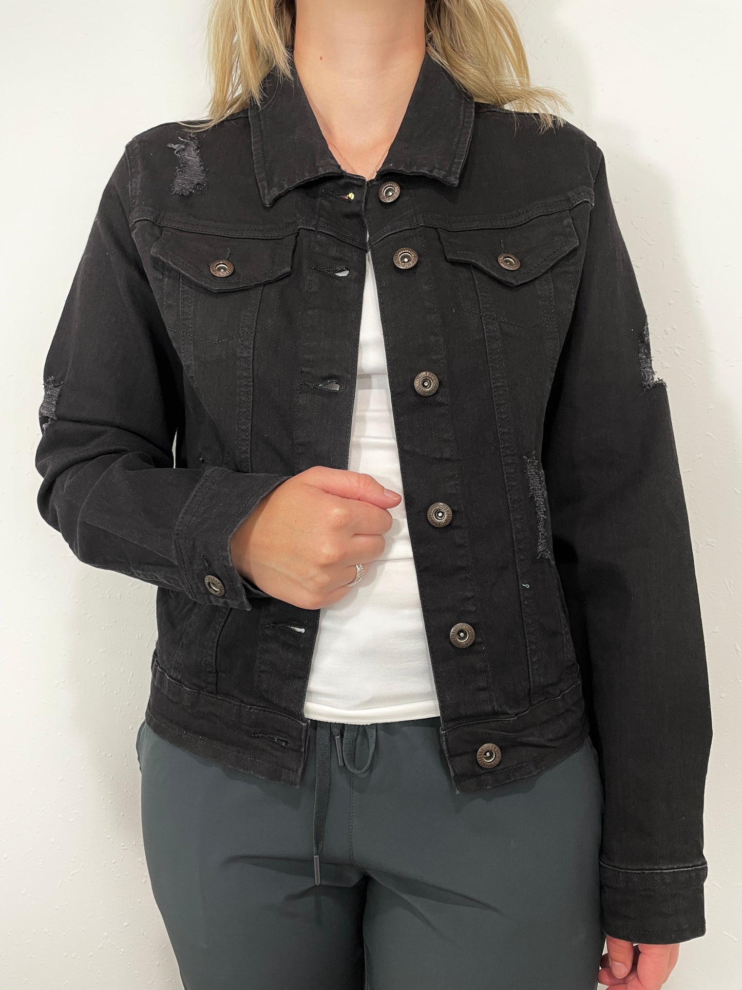 IN DISTRESS DENIM JACKET