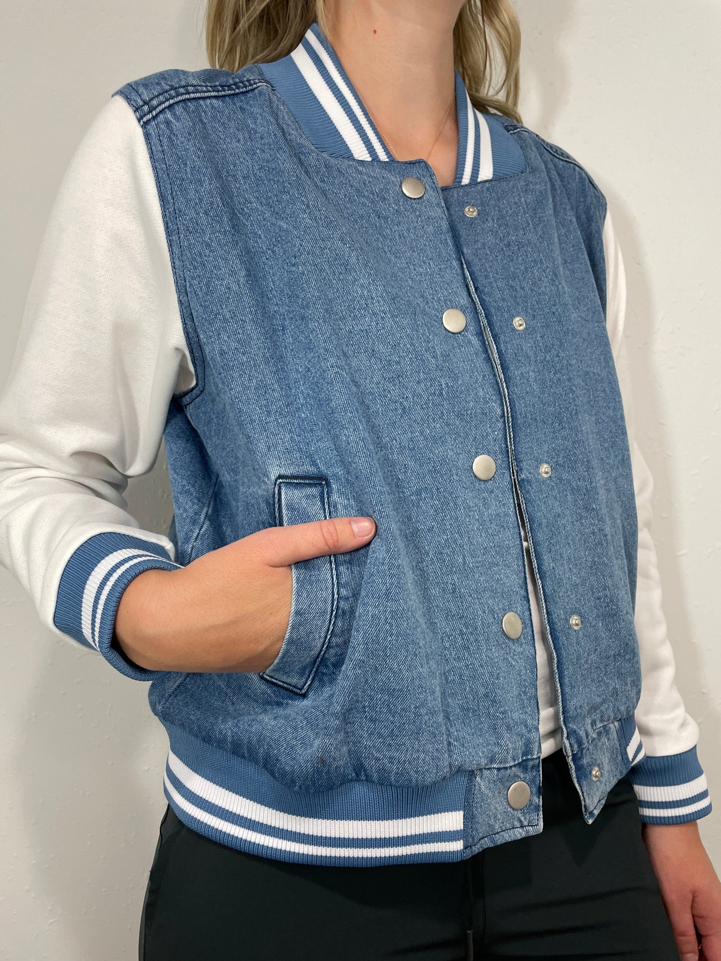 VARSITY BLUES JACKET - LIGHT BLUE/WHITE