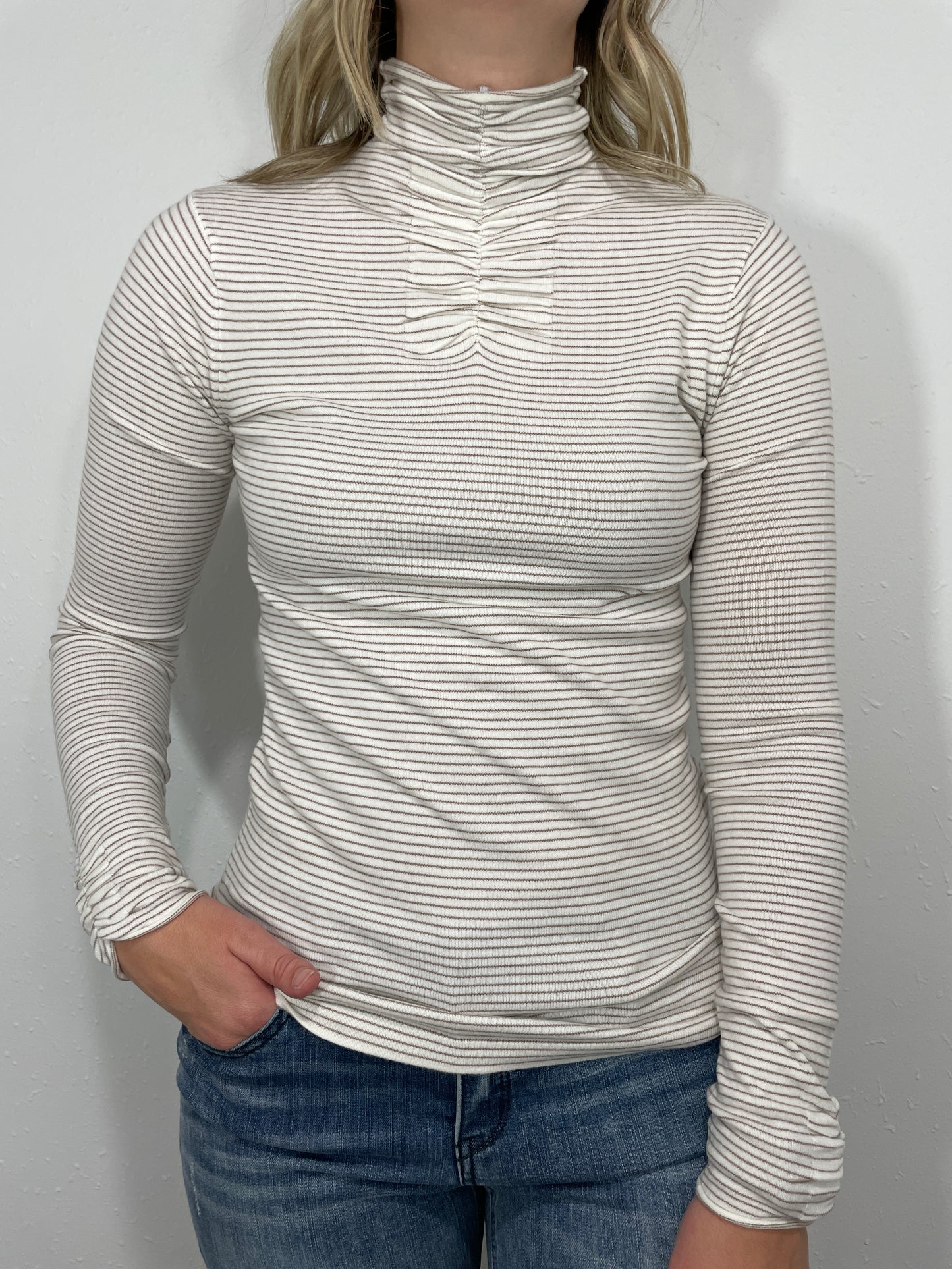 PIN STRIPE SHIRRED MOCK NECK SWEATER - IVORY