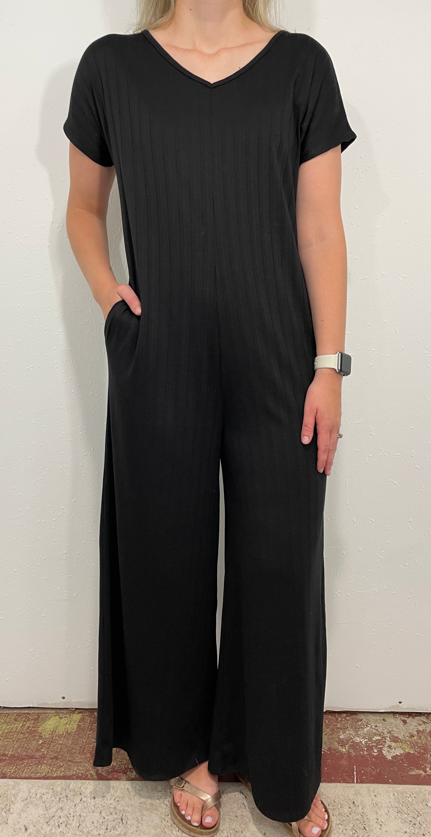 SHE'S A 10 WIDE LEG JUMPSUIT - BLACK