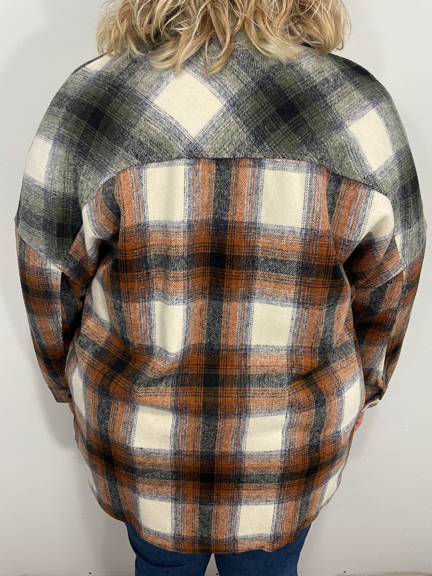 TWO-TONE PLAID SHACKET - CURVY - RUST/OLIVE