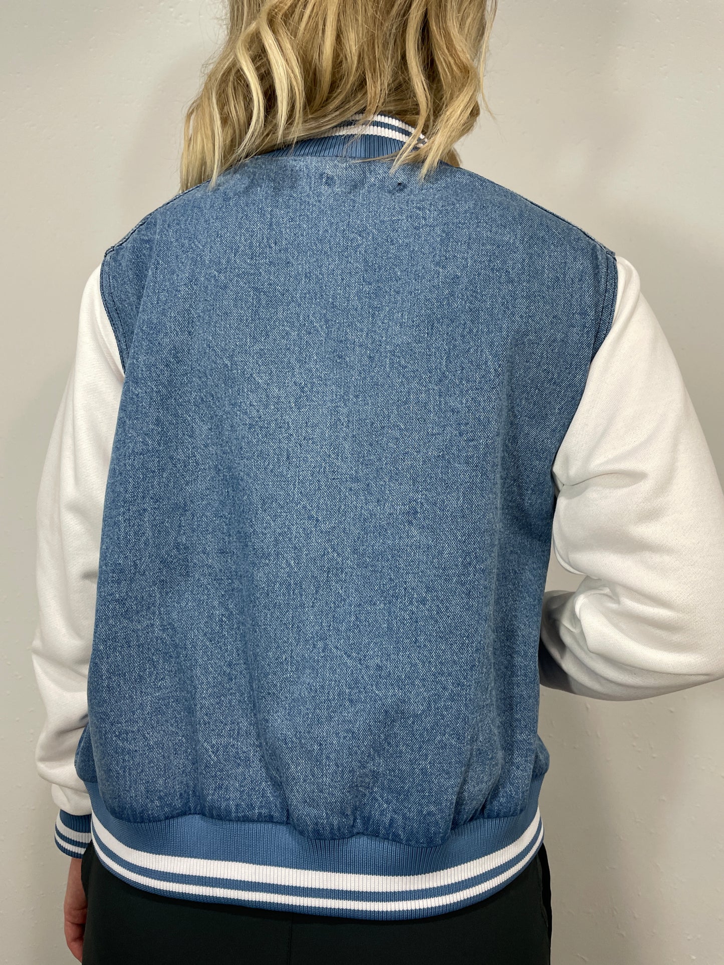 VARSITY BLUES JACKET - LIGHT BLUE/WHITE