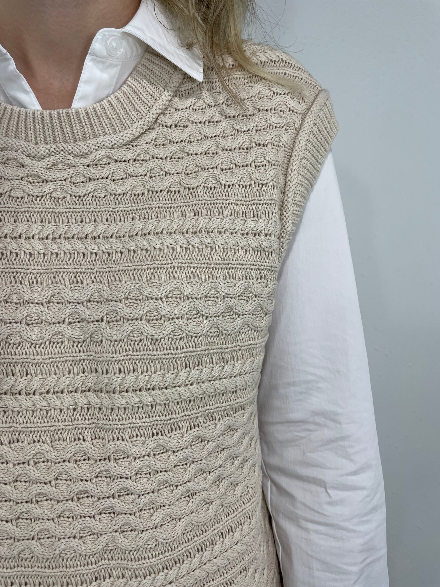 TRIBAL CREW NECK KNIT SWEATER VEST - BONE