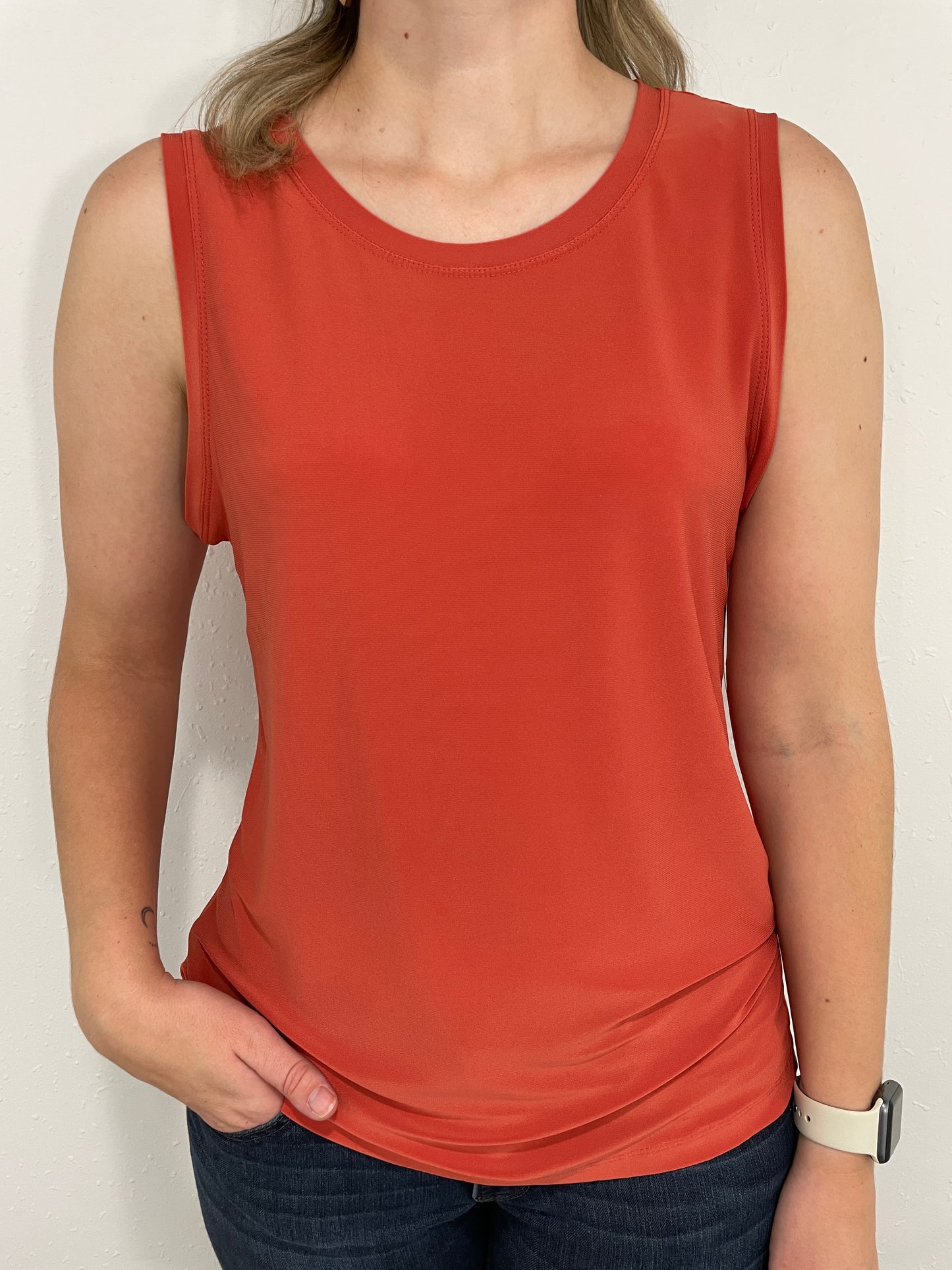 BASIC CREW NECK TANK