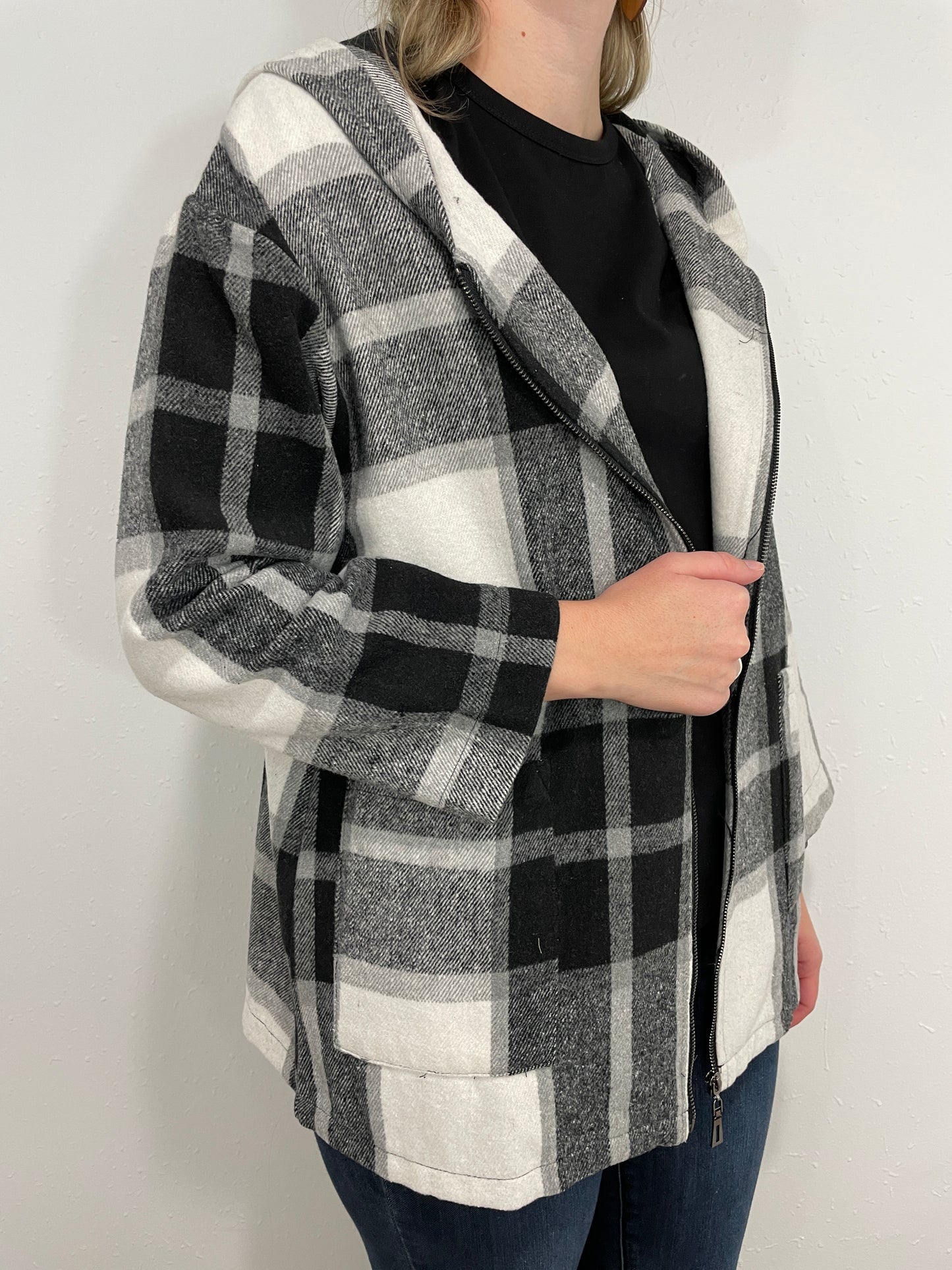 COZY CABIN ZIP UP HOODIE - BLACK/WHITE