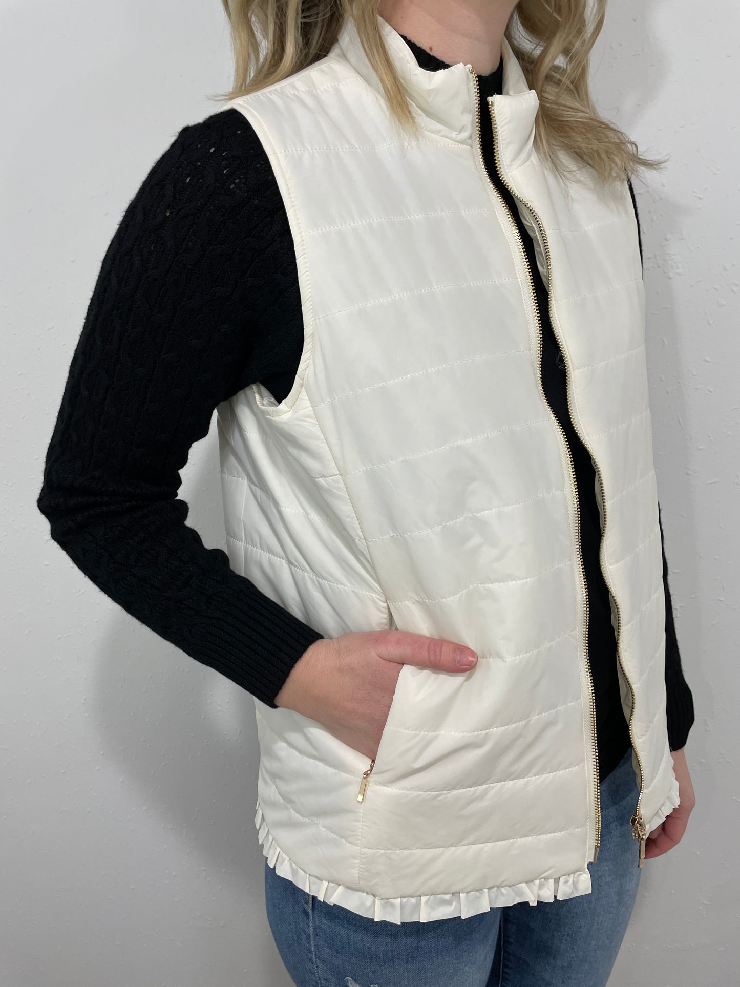 QUILTED RUFFLE TRIM VEST