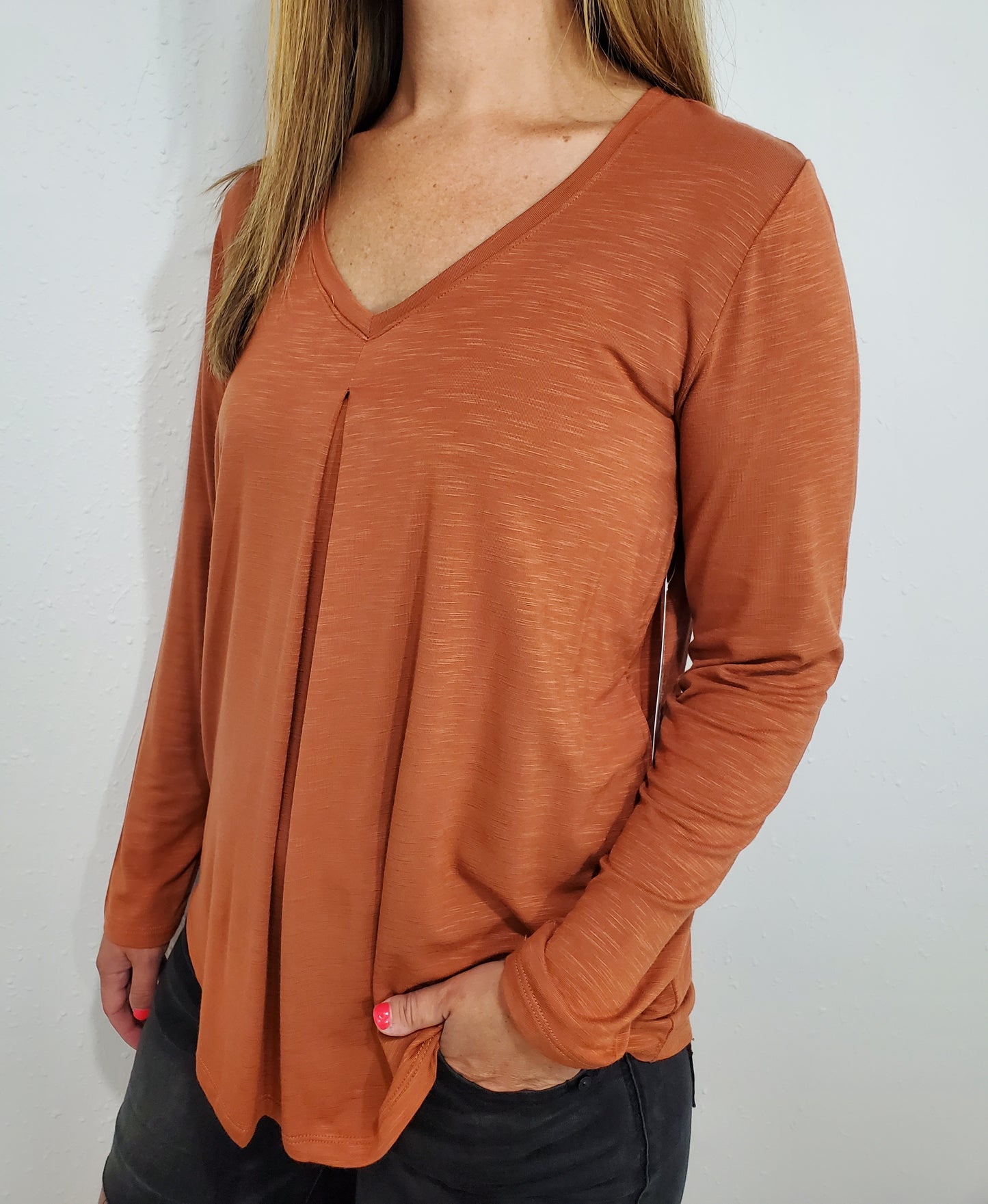 TRIBAL V NECK PLEAT TOP - BAKED CLAY