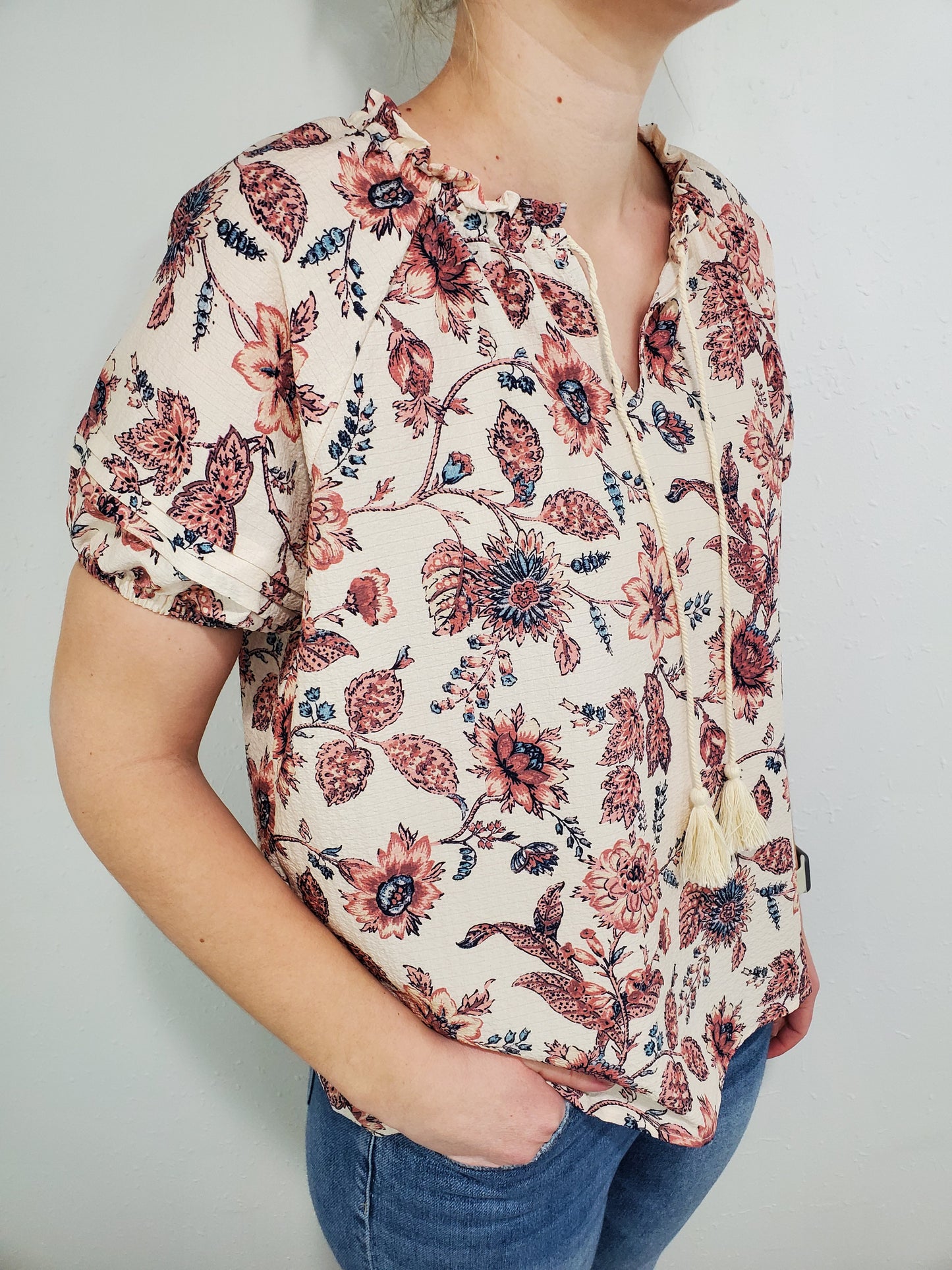 KENSAL PLEATED FLORAL TOP - CREAM/MAUVE/BLUE