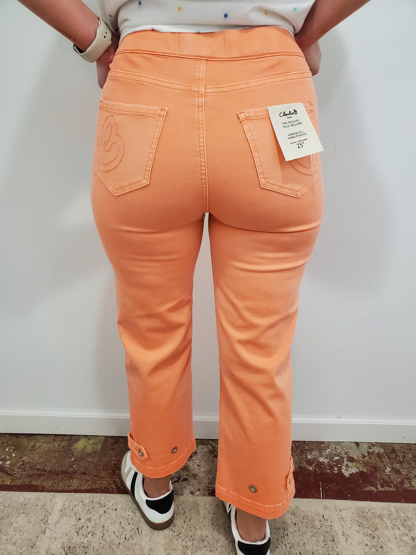 CHARLIE B CROPPED PULL ON TWILL PANTS - TANGERINE