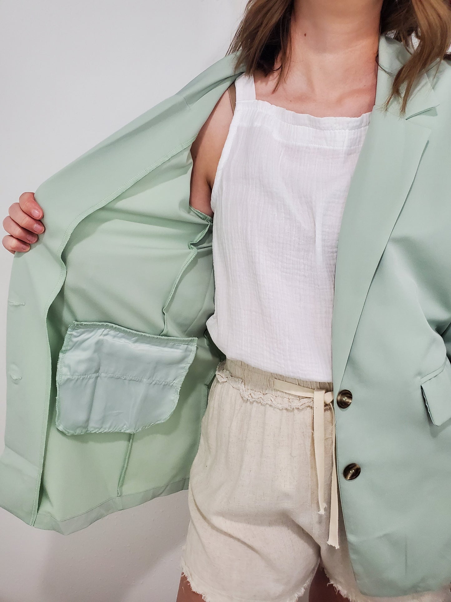 ESTELLE RELAXED BLAZER - MIST GREEN