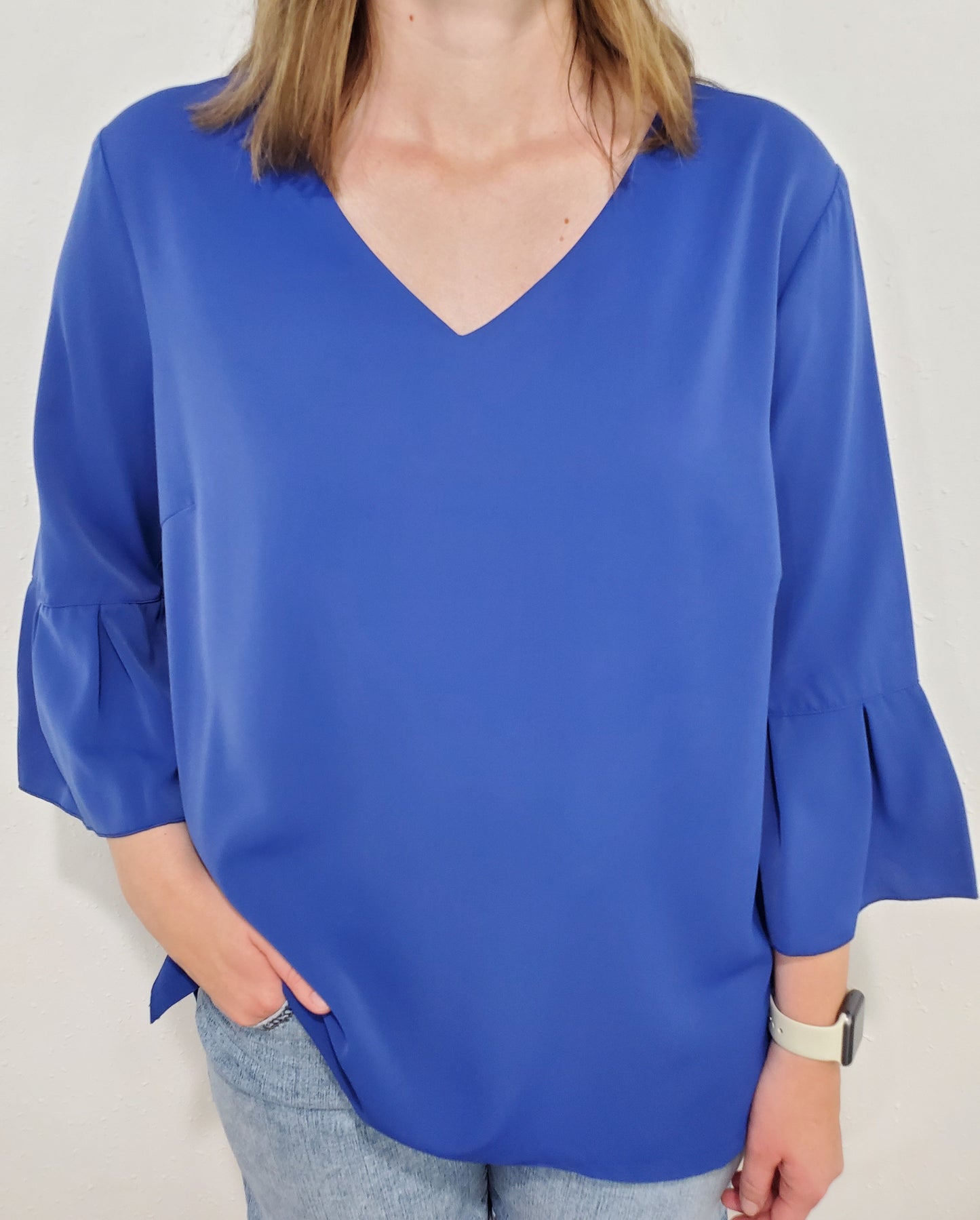 GOT THE BLUES V NECK TOP - DEEP ROYAL