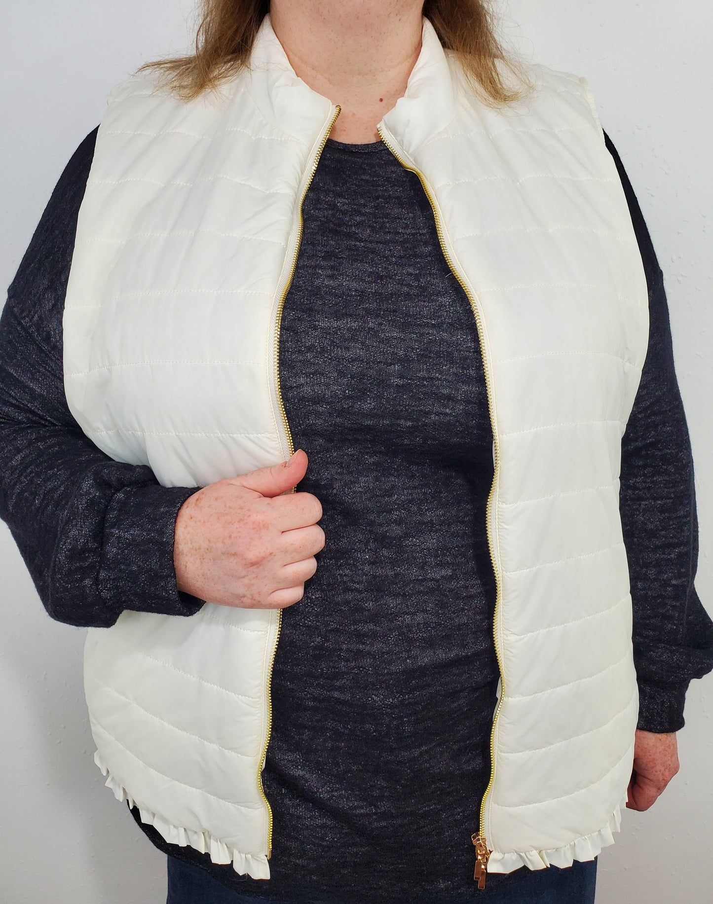 QUILTED RUFFLE TRIM VEST