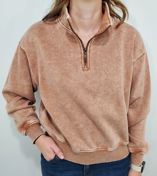 ACID WASH FLEECE 1/4 ZIP SWEATSHIRT - RUST