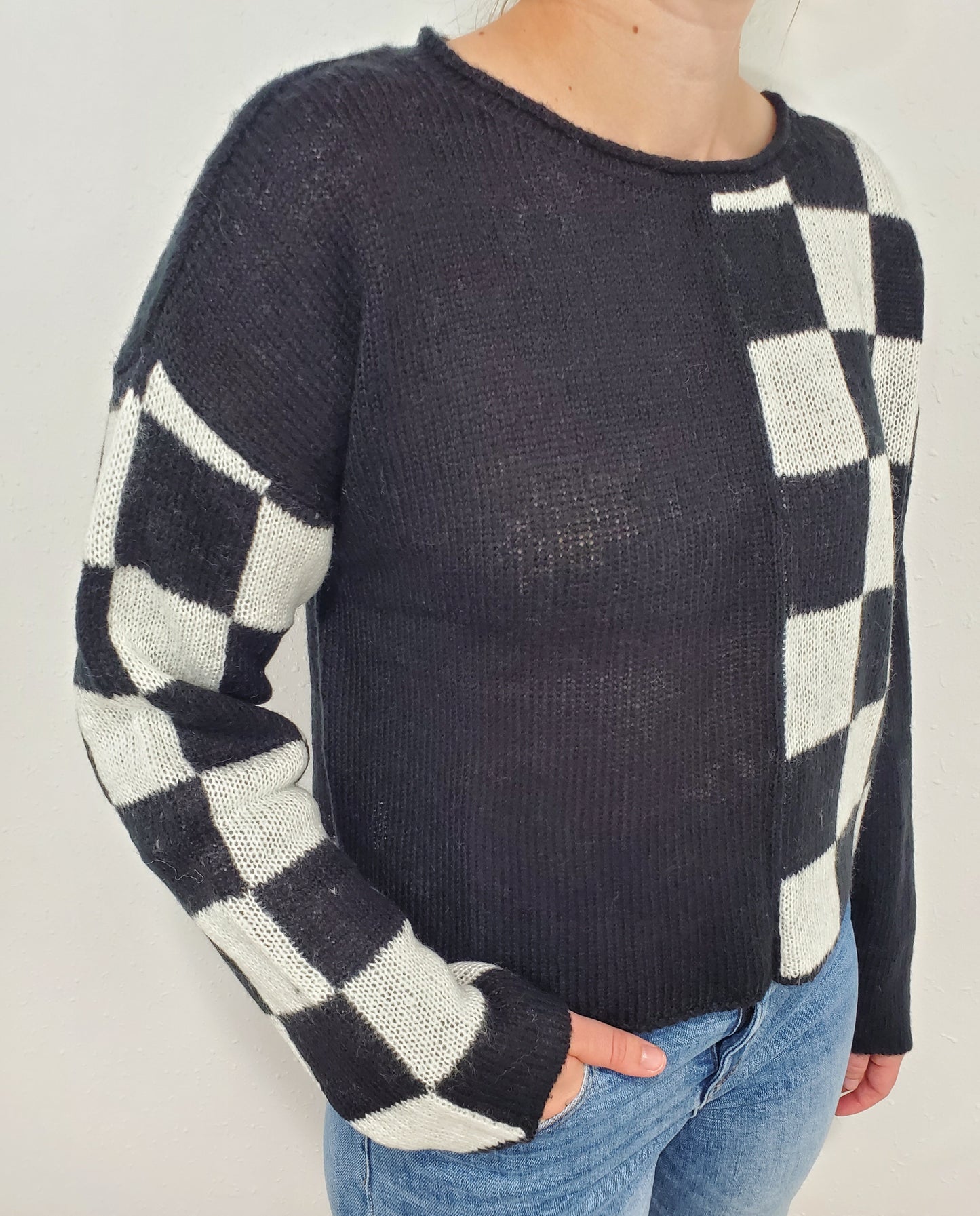 COLORBLOCK CHECKERED SWEATER - BLACK/GREY