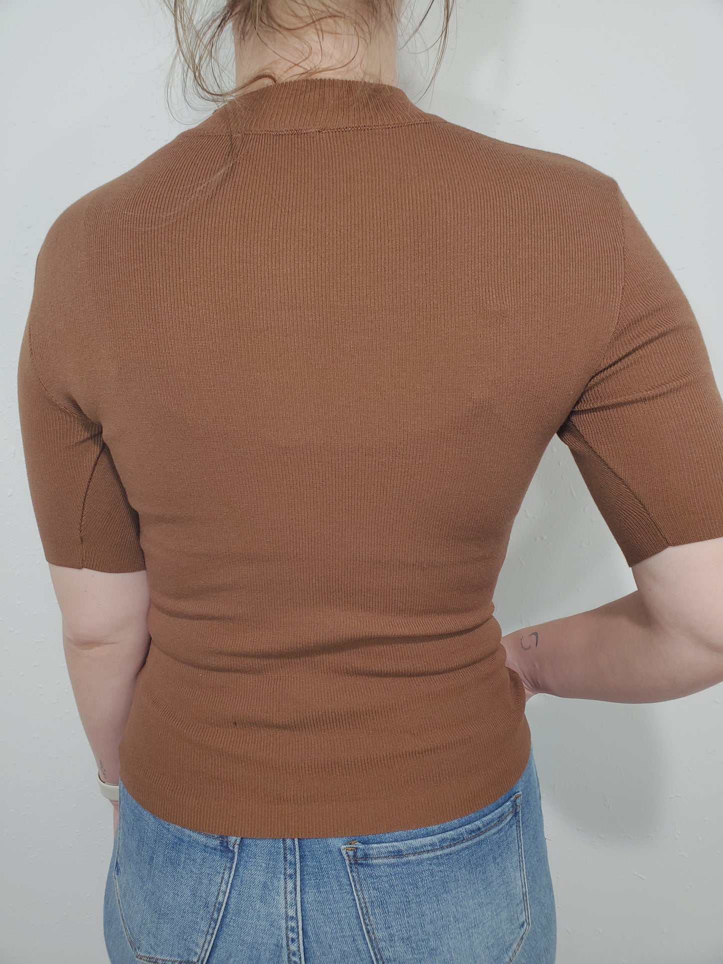 FITTED MOCK TOP