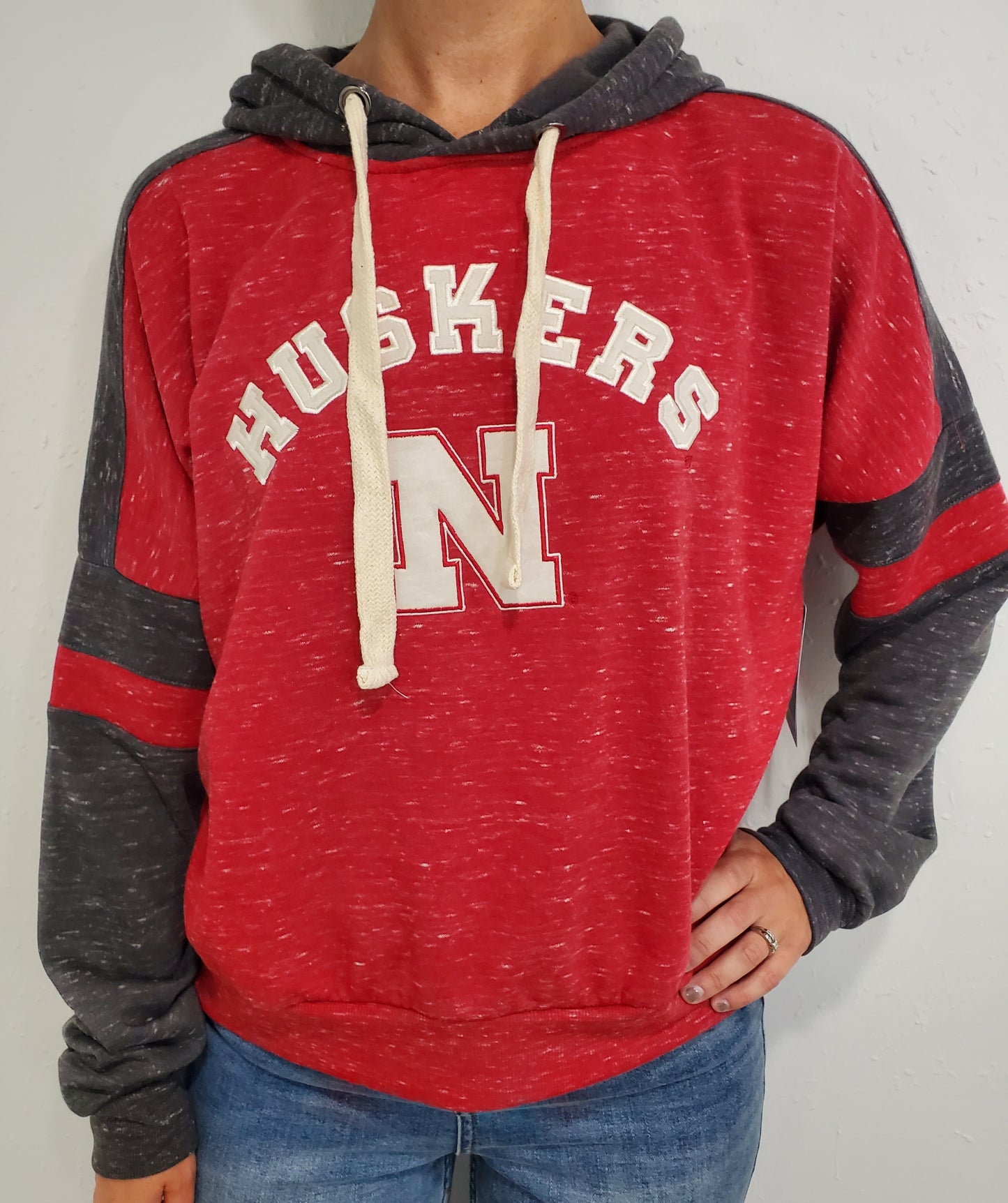 NEBRASKA SPECKLE HOODIE - GREY/RED