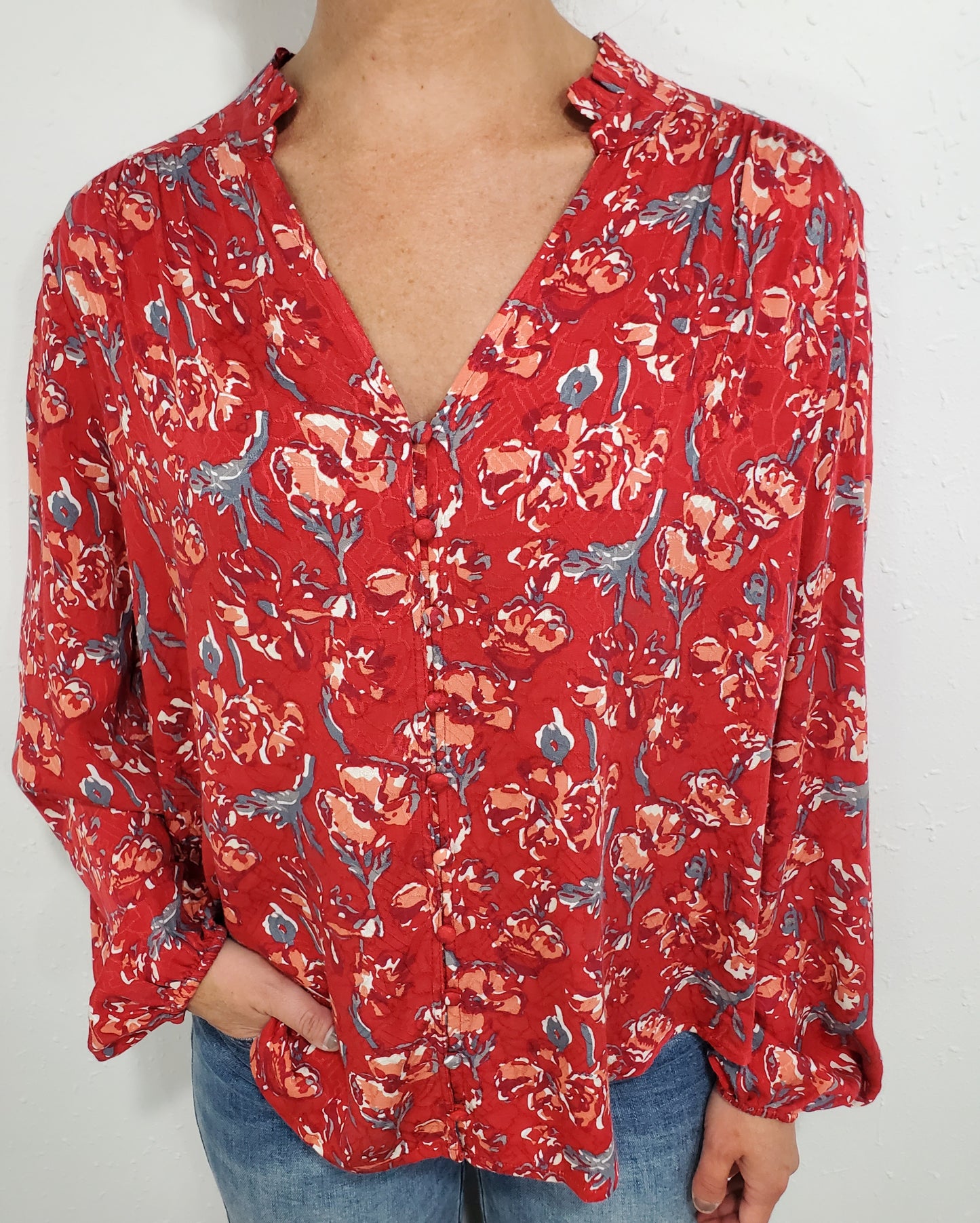 TRIBAL FLORAL BUTTON DOWN BLOUSE - SCARLET