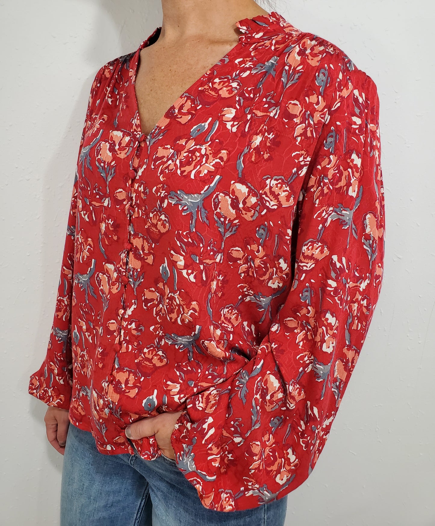 TRIBAL FLORAL BUTTON DOWN BLOUSE - SCARLET