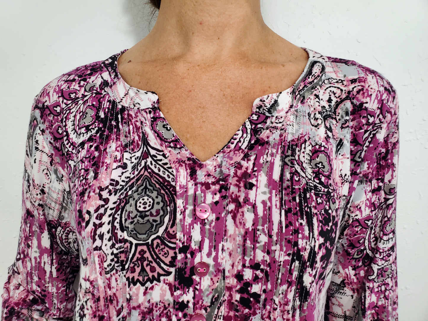 COLOR ARTISTRY PRINTED TOP - VIOLET MULTI