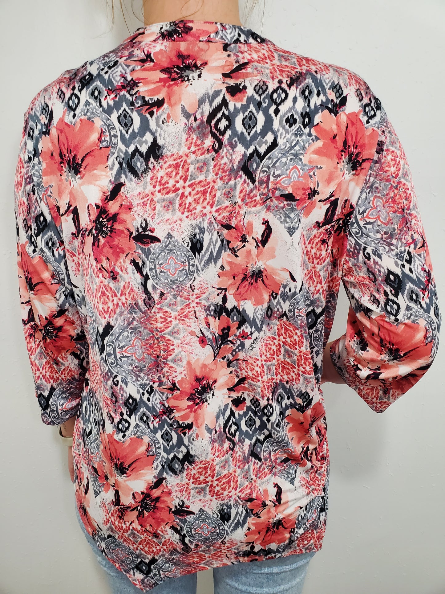 FLORAL GEO PRINT TOP - ROSE/GREY