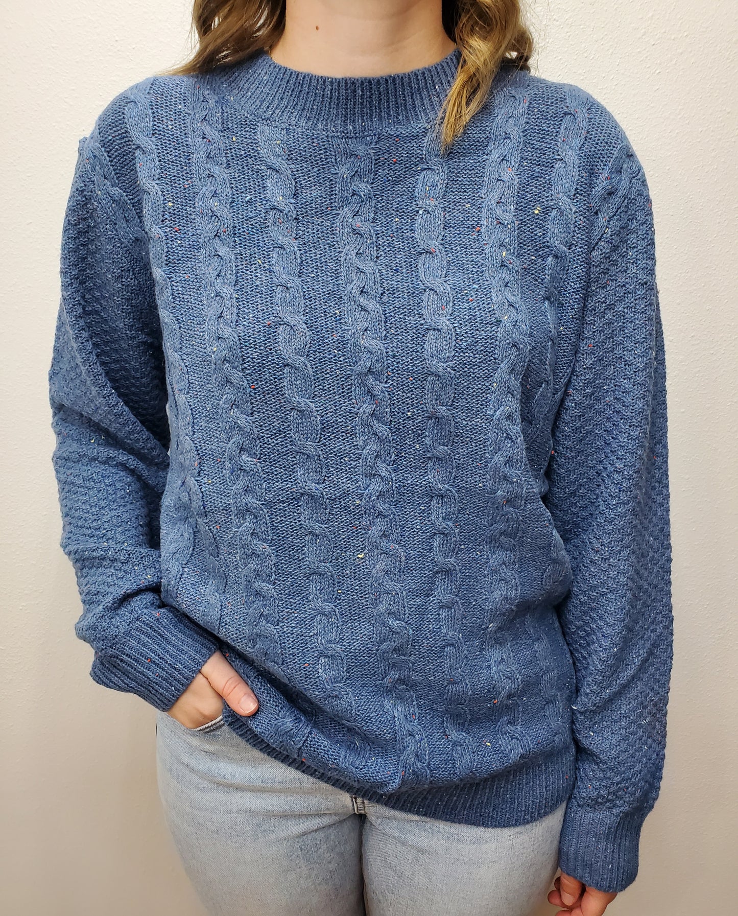 SPECKLED CABLE KNIT SWEATER