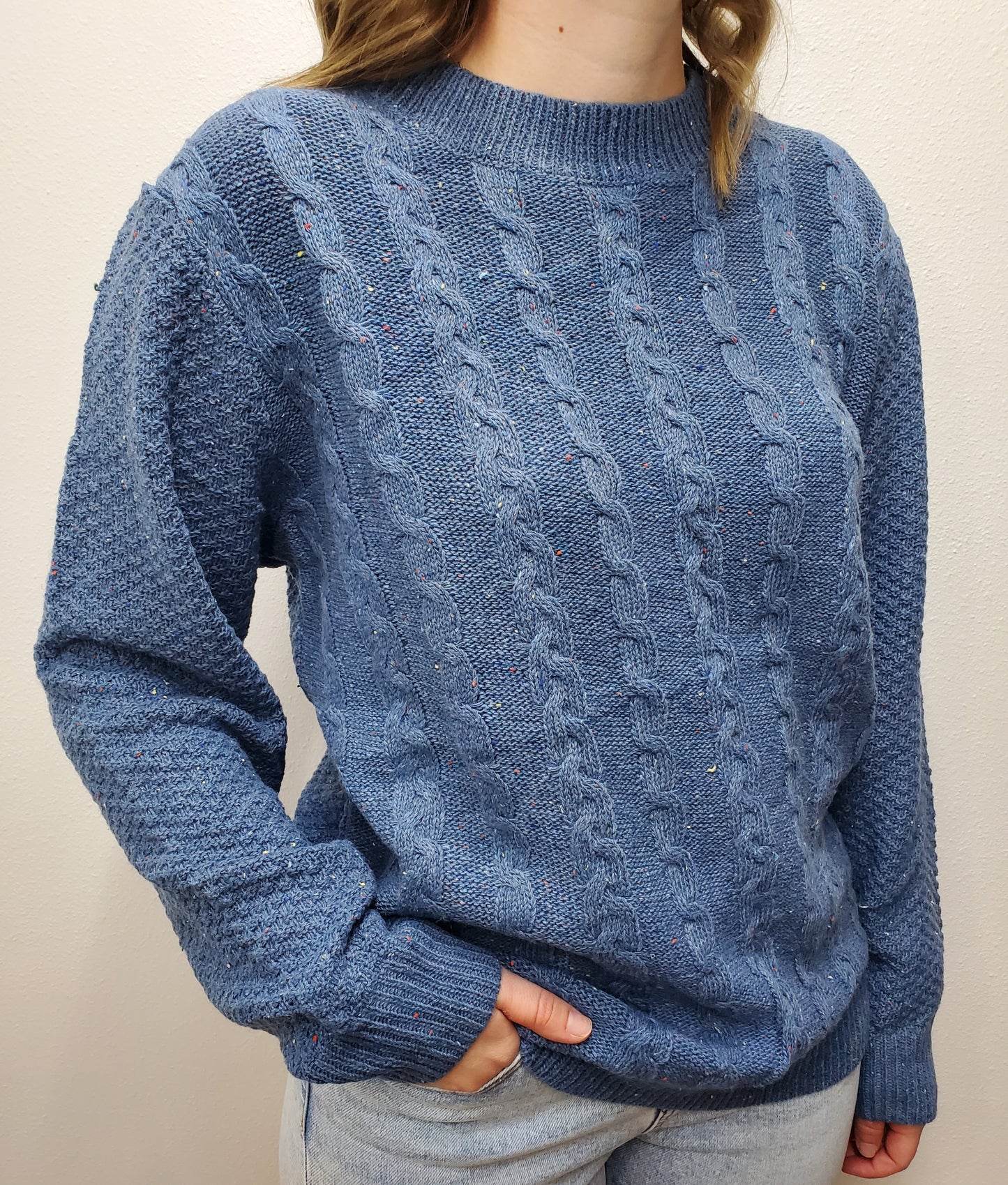 SPECKLED CABLE KNIT SWEATER