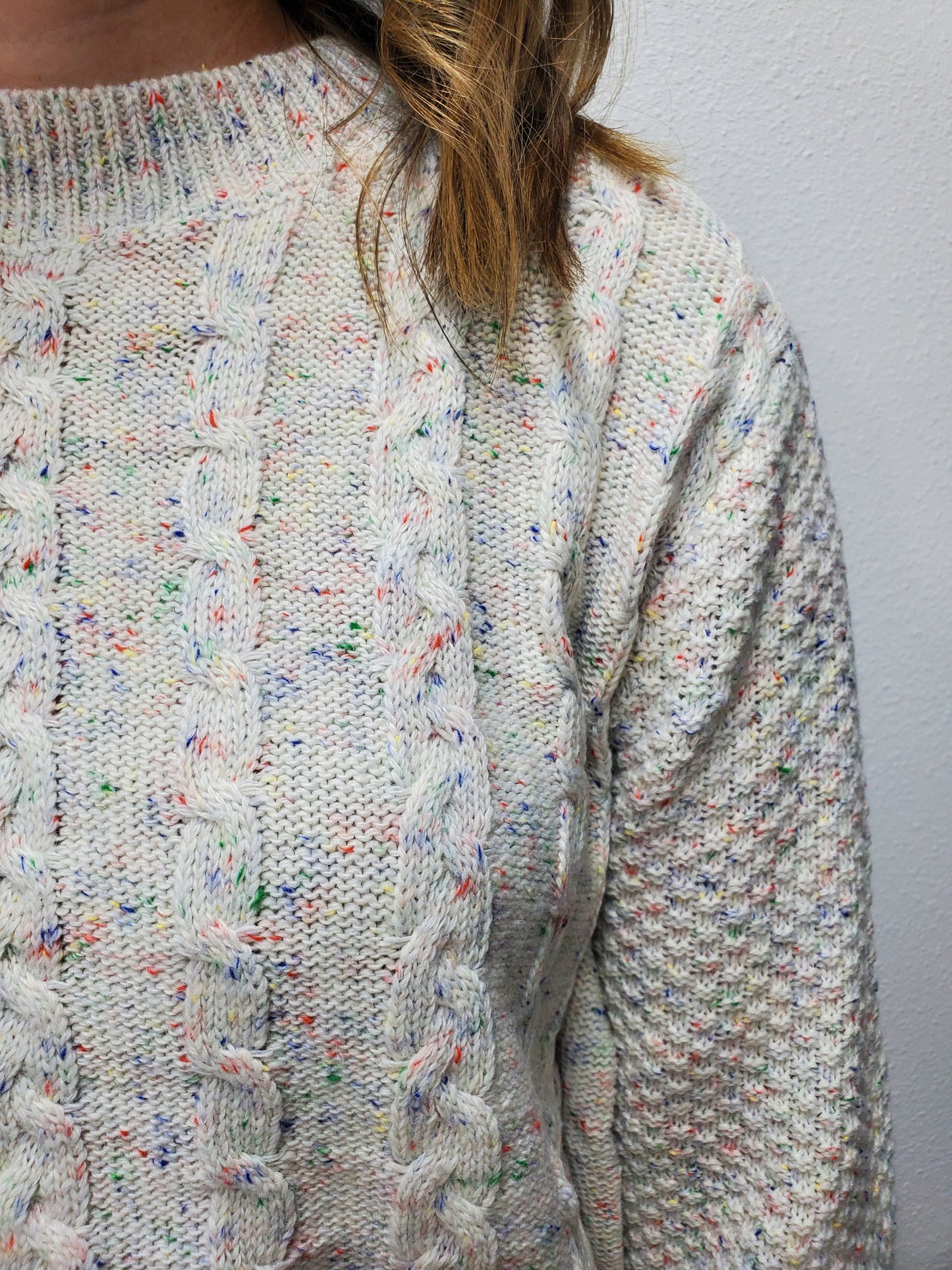 SPECKLED CABLE KNIT SWEATER