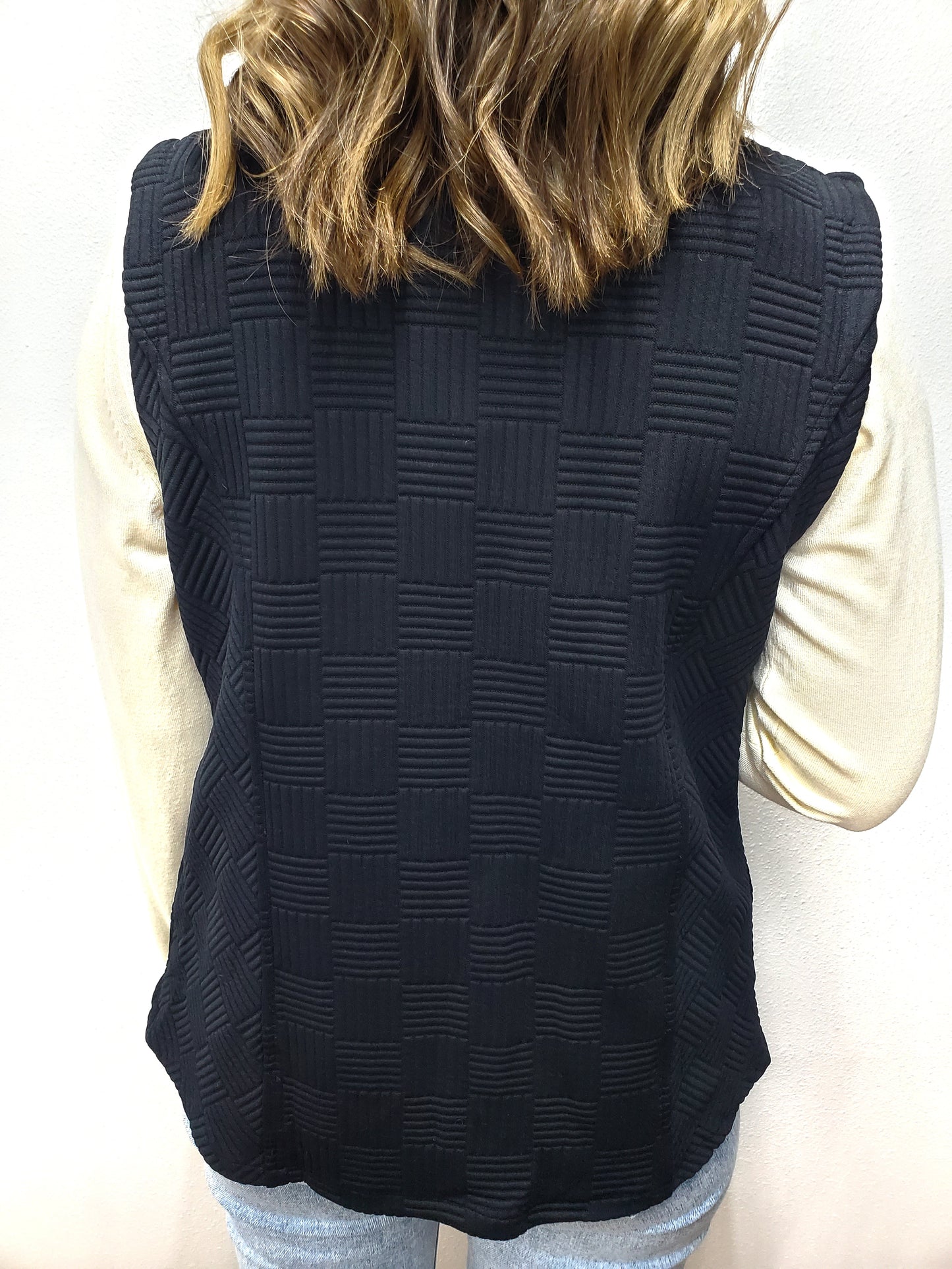 CHECKERED TEXTURE VEST - BLACK