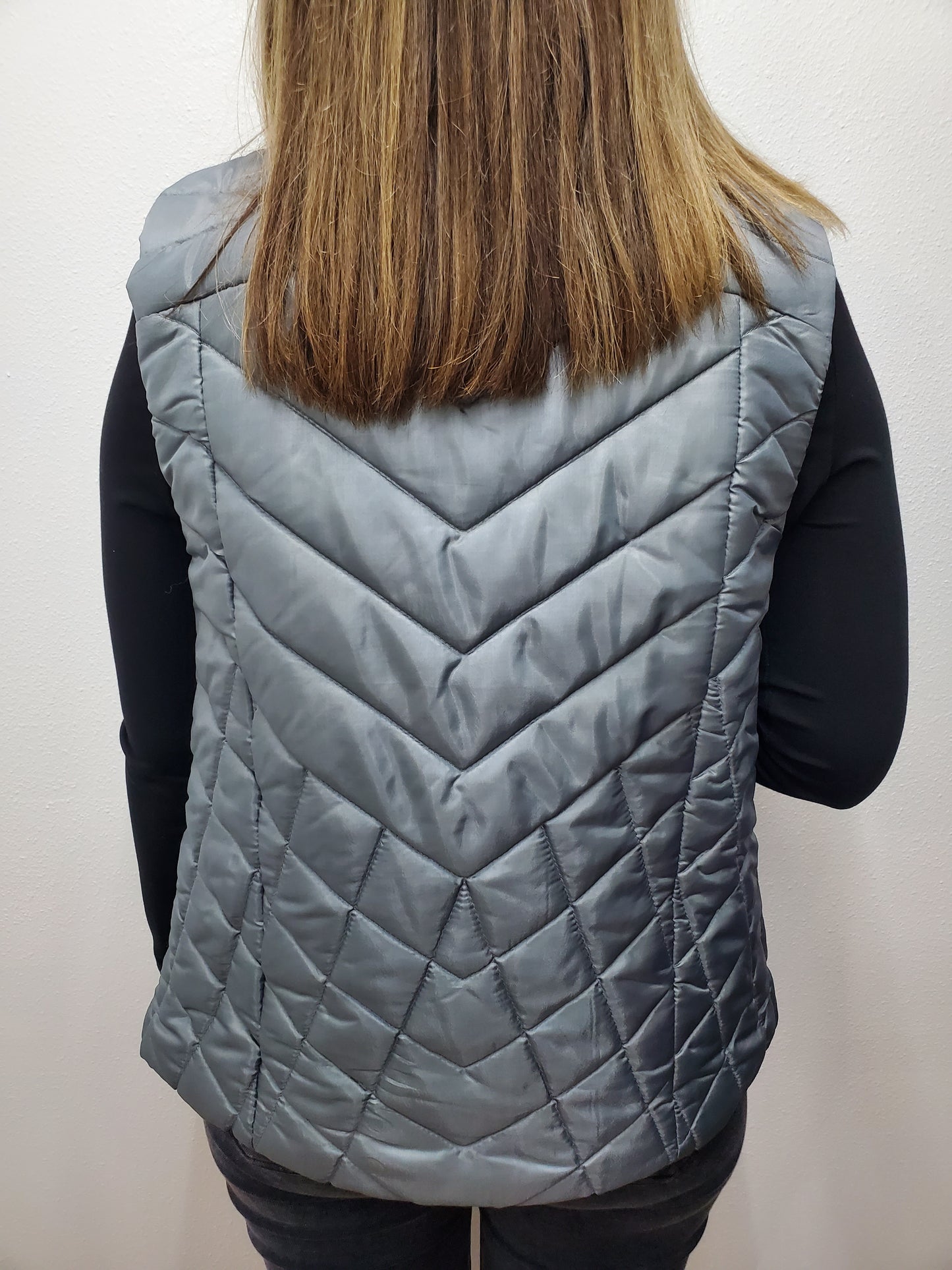 HIT THE SLOPES PUFFER VEST - GREY