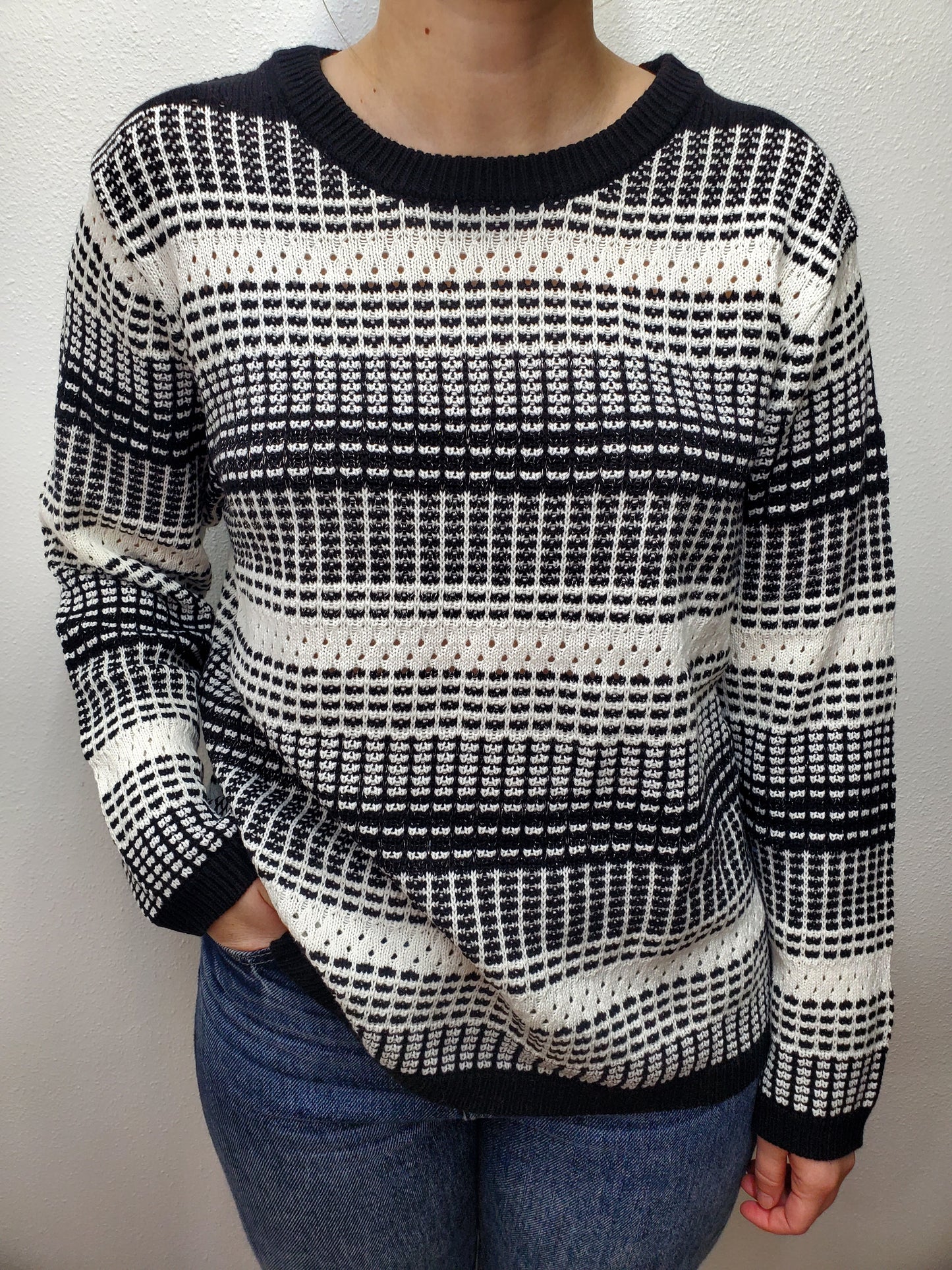 MOON RIVER SWEATER - BLACK/WHITE