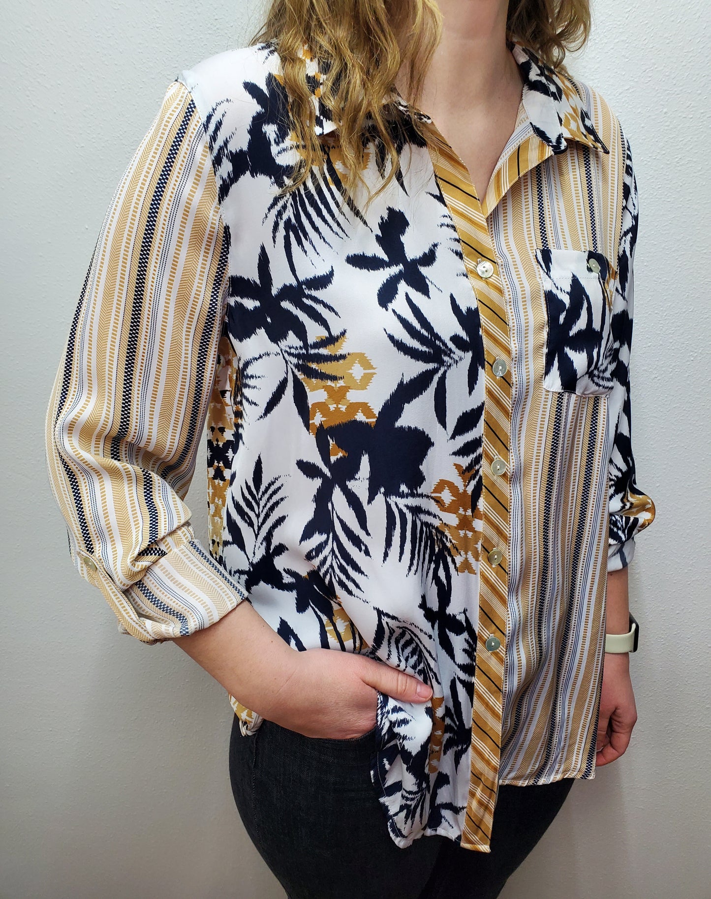 MULTI PRINT SATIN BLOUSE - TAN/BLACK MULTI