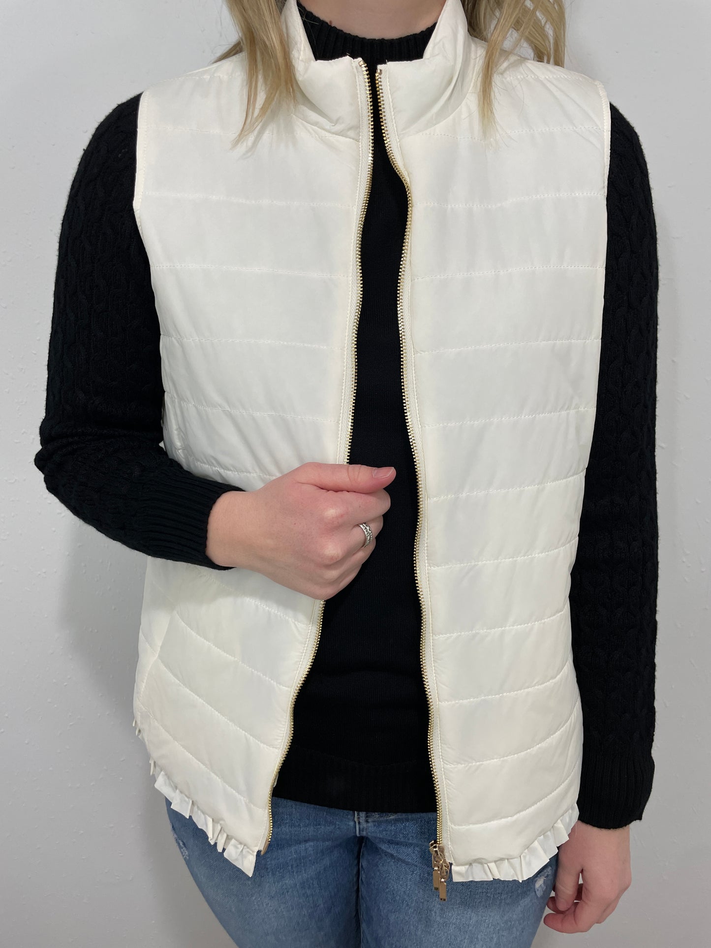 QUILTED RUFFLE TRIM VEST