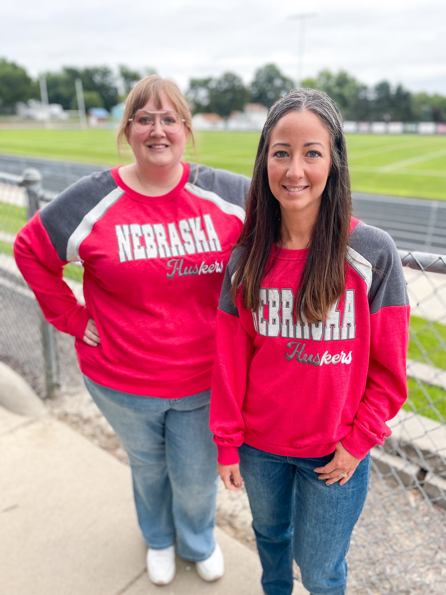 NEBRASKA LONDON CREW NECK SWEATSHIRT - RED/GREY